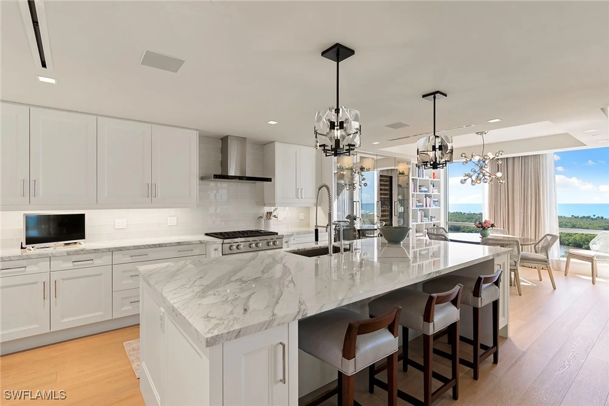 Property Slideshow image 11 of 50 | 6897 grenadier blvd 902, Naples, FL, 34108
