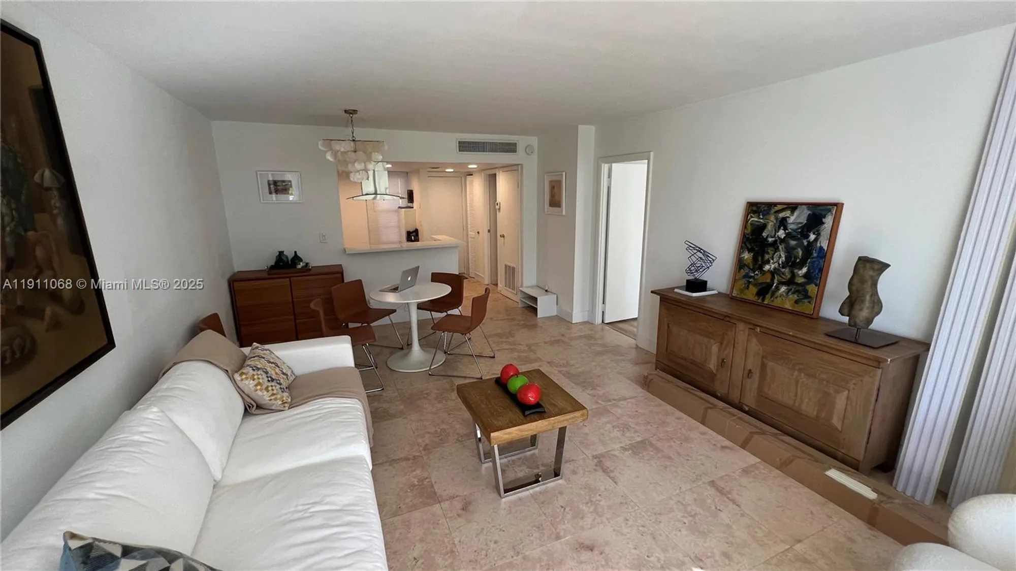 Property Slideshow image 5 of 10 | 20500 w country club dr apt 117, Aventura, FL, 33180