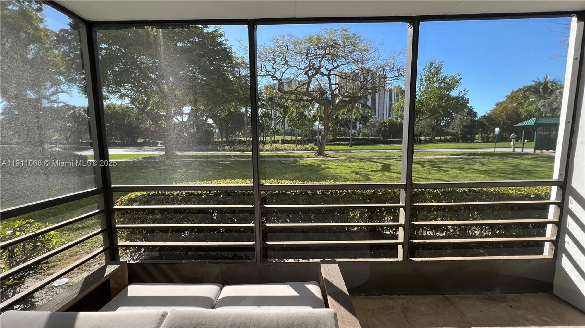 Property Slideshow image 9 of 10 | 20500 w country club dr apt 117, Aventura, FL, 33180