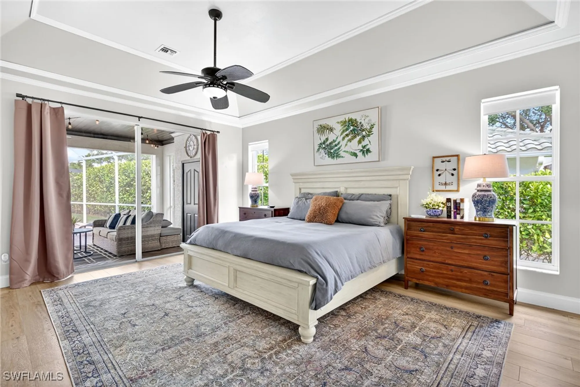 Property Slideshow image 17 of 33 | 263 silverado dr, Naples, FL, 34119
