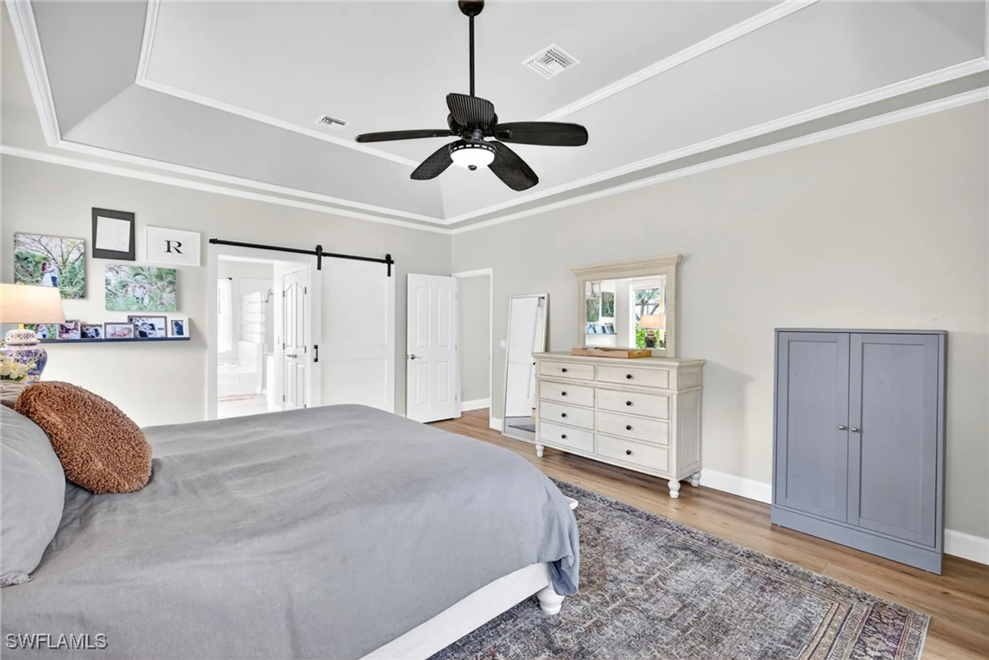 Property Slideshow image 18 of 33 | 263 silverado dr, Naples, FL, 34119