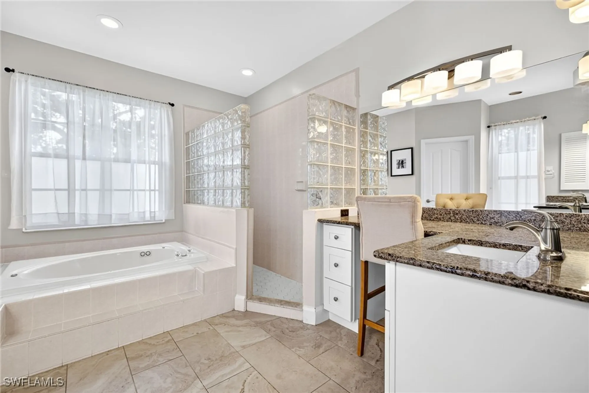 Property Slideshow image 19 of 33 | 263 silverado dr, Naples, FL, 34119