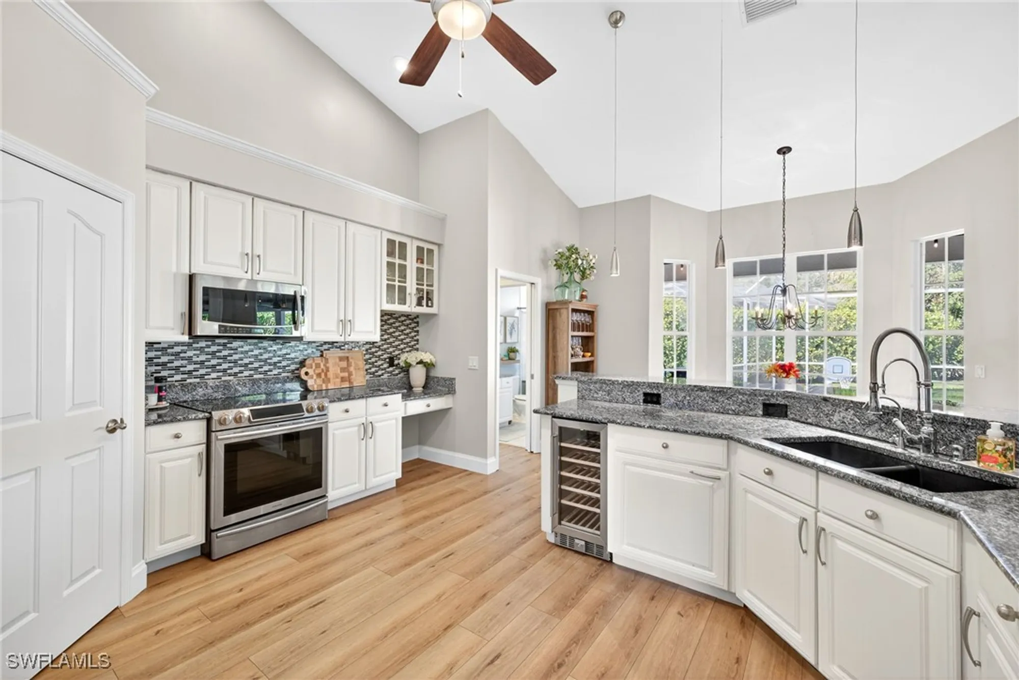 Property Slideshow image 13 of 33 | 263 silverado dr, Naples, FL, 34119