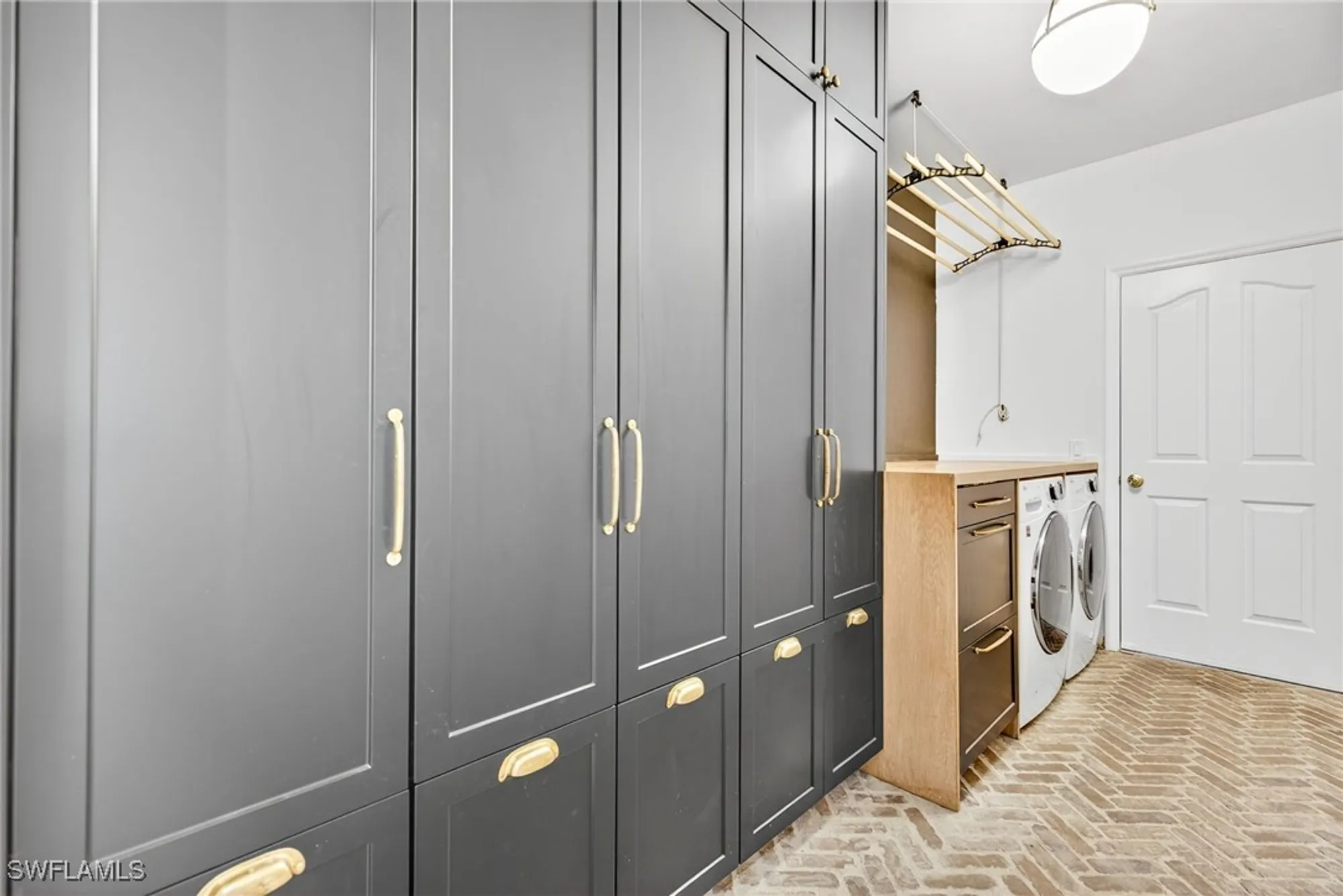 Property Slideshow image 27 of 33 | 263 silverado dr, Naples, FL, 34119