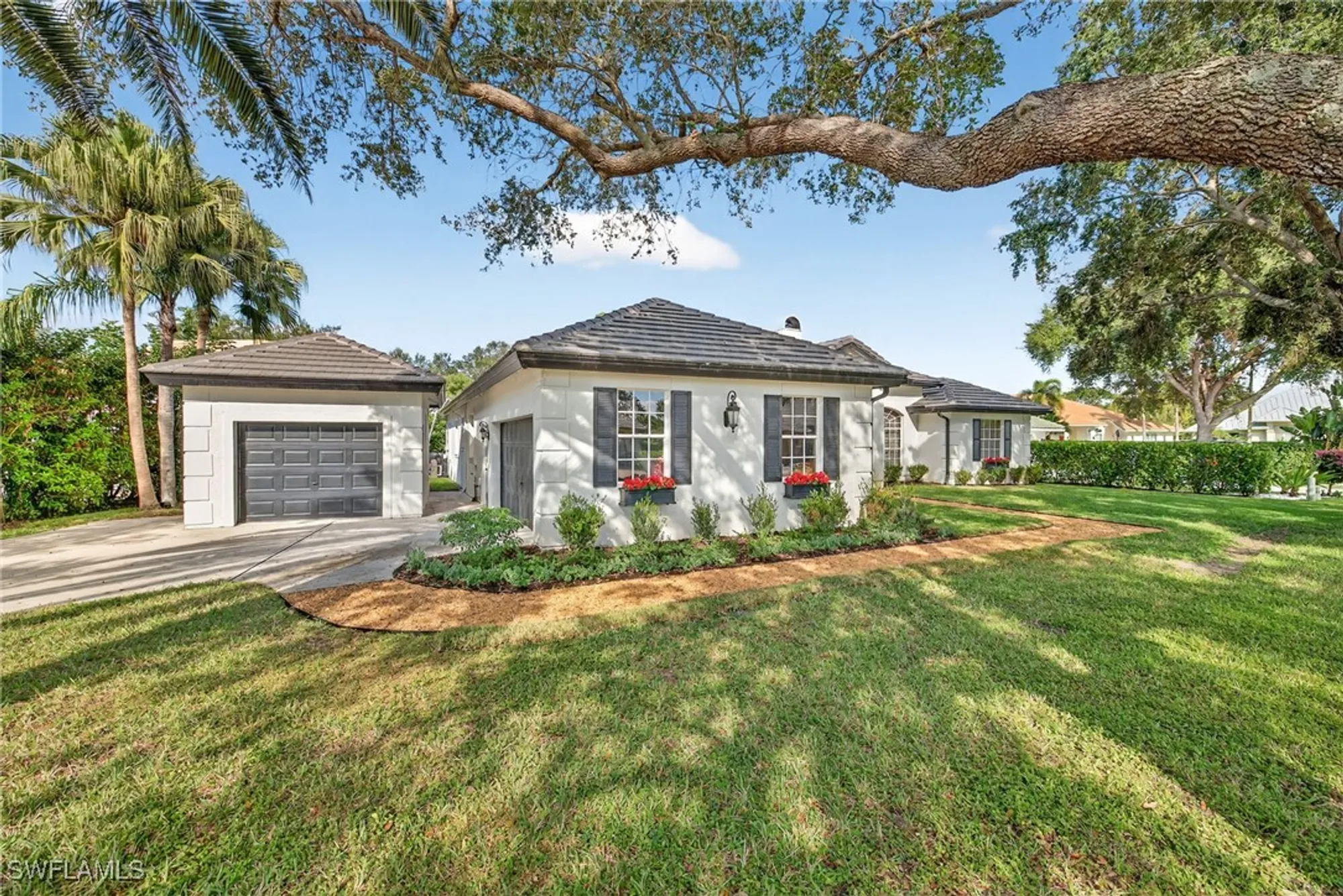 Property Slideshow image 2 of 33 | 263 silverado dr, Naples, FL, 34119