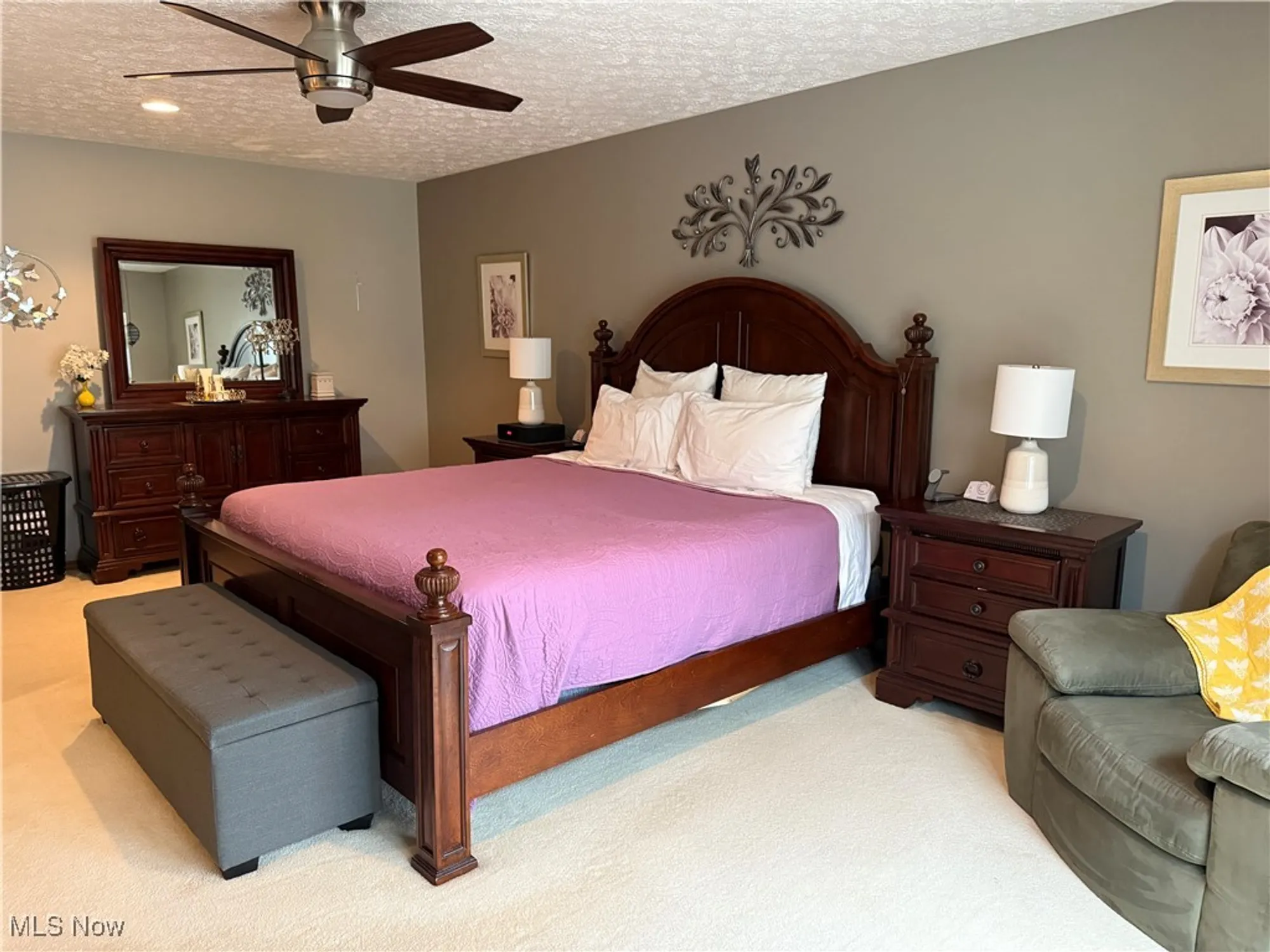 Property Slideshow image 18 of 37 | 32913 woodstone cir, North Ridgeville, OH, 44039