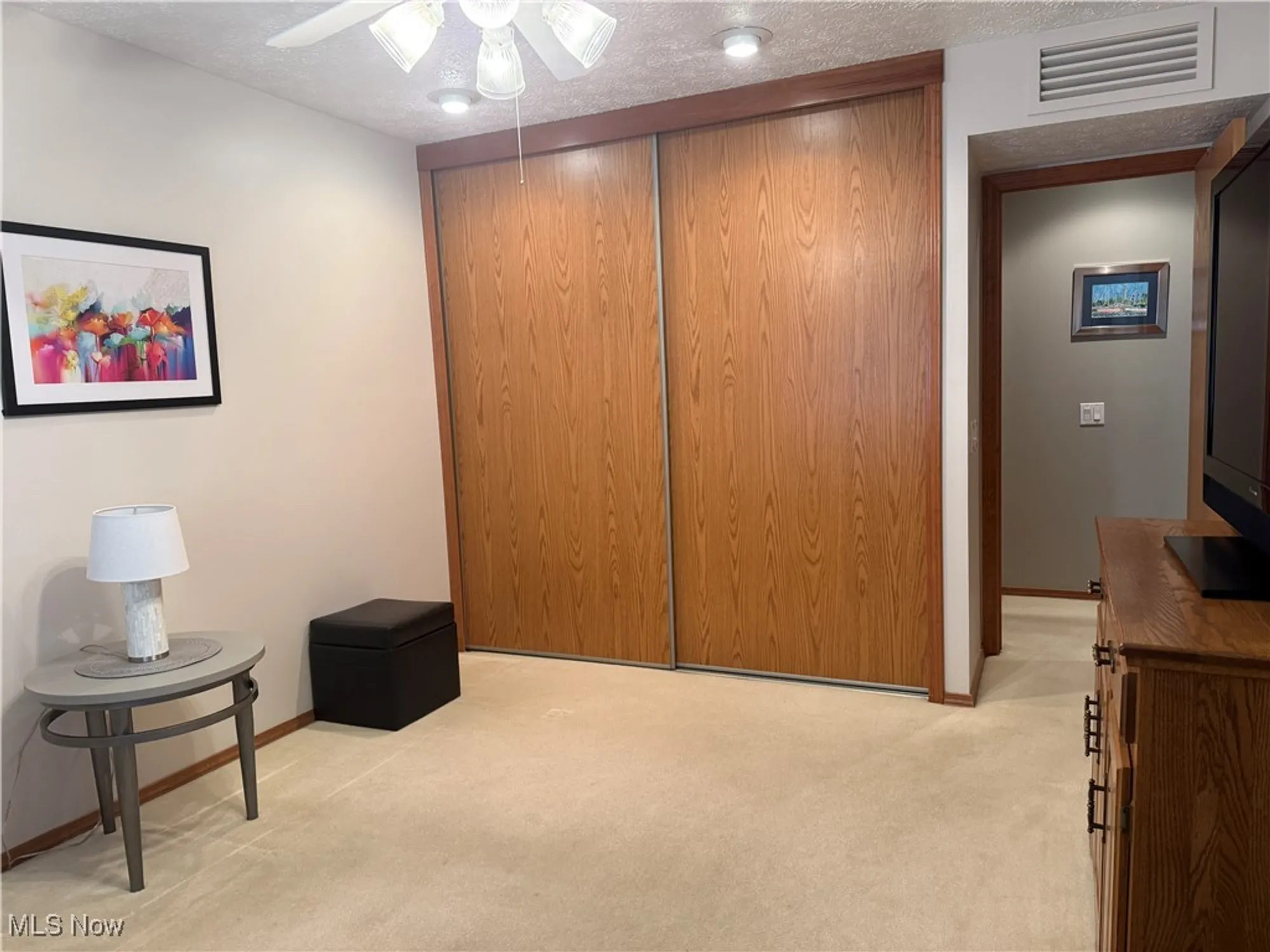 Property Slideshow image 27 of 37 | 32913 woodstone cir, North Ridgeville, OH, 44039