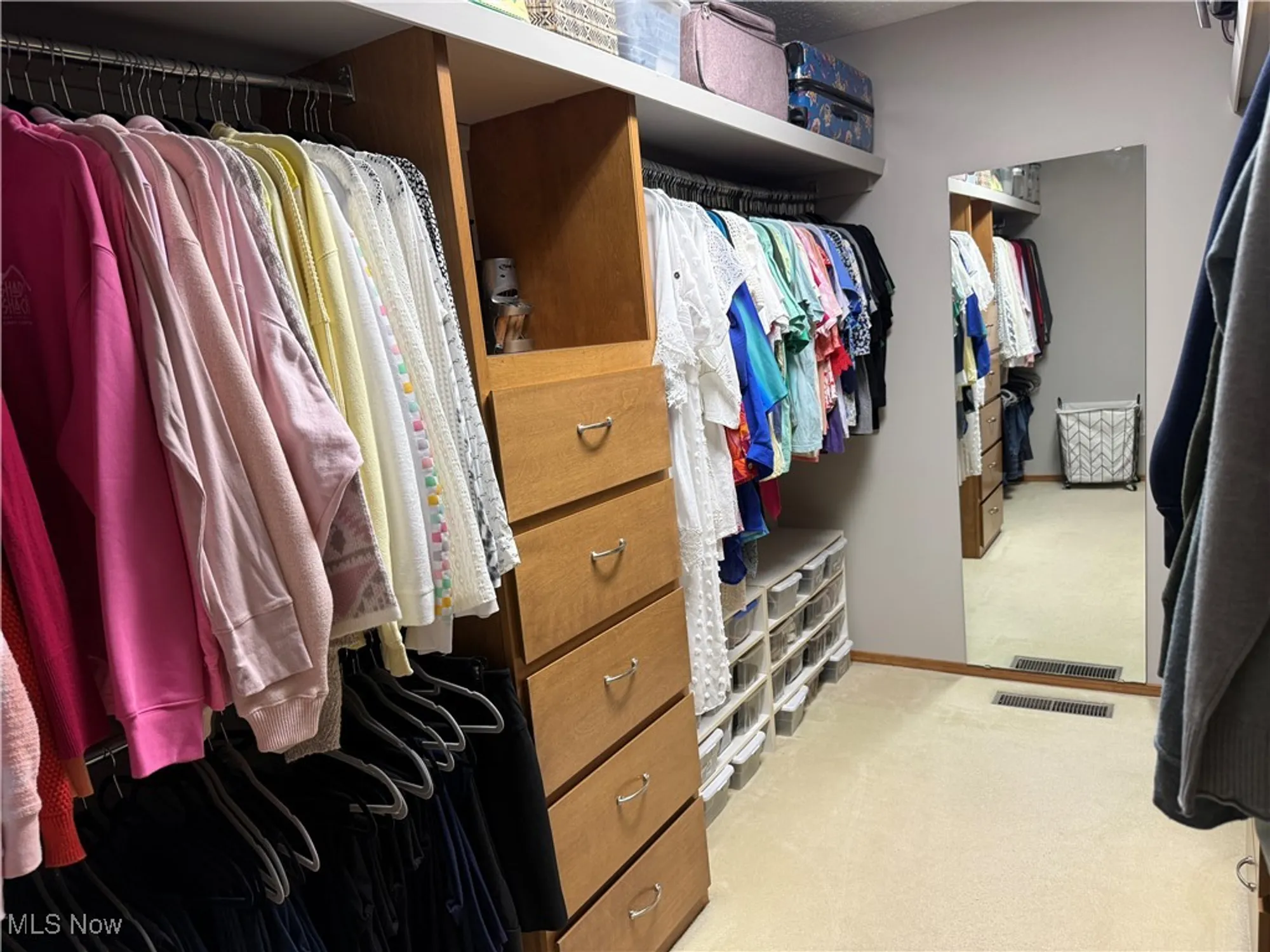 Property Slideshow image 20 of 37 | 32913 woodstone cir, North Ridgeville, OH, 44039