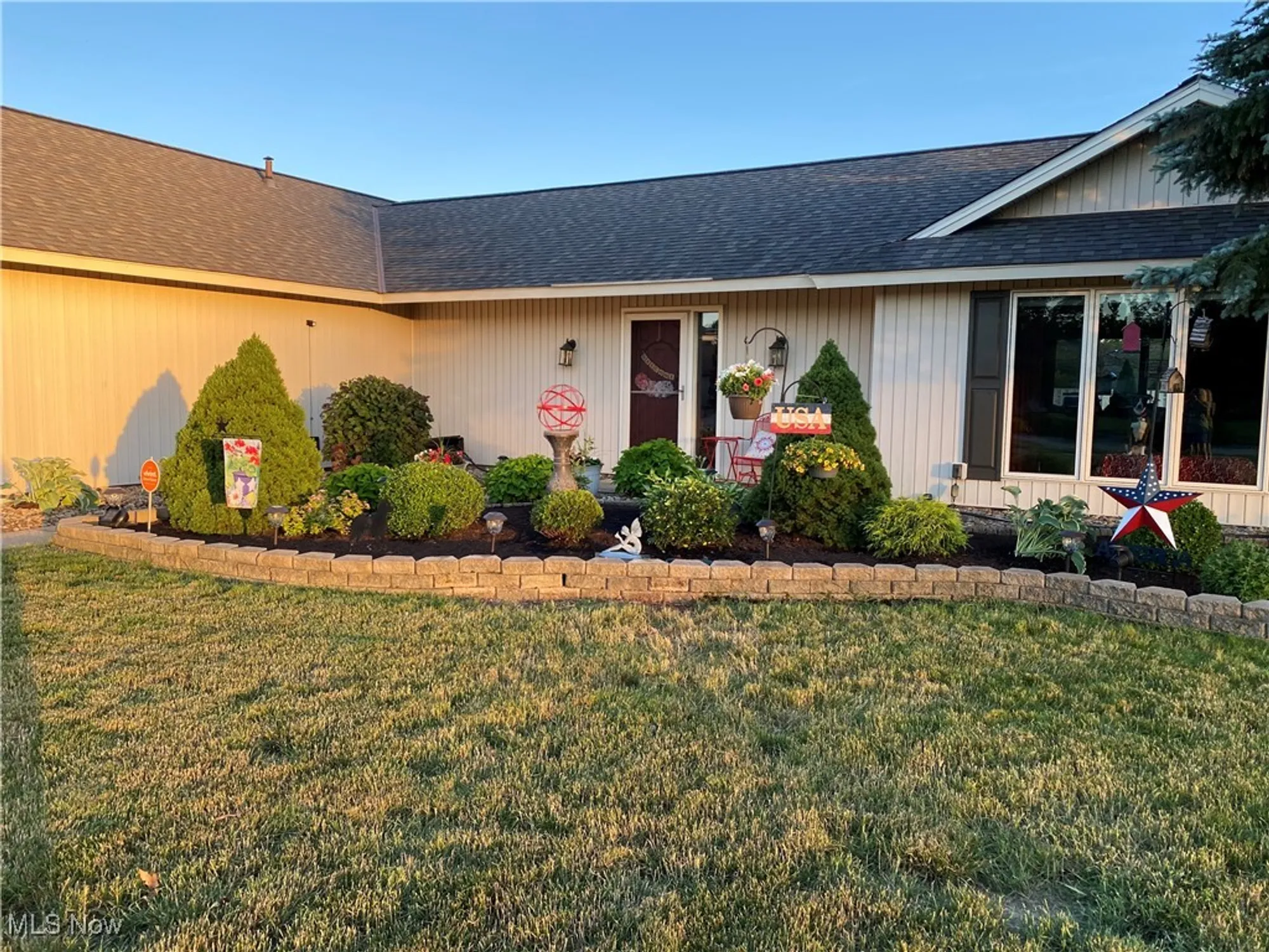 Property Slideshow image 34 of 37 | 32913 woodstone cir, North Ridgeville, OH, 44039