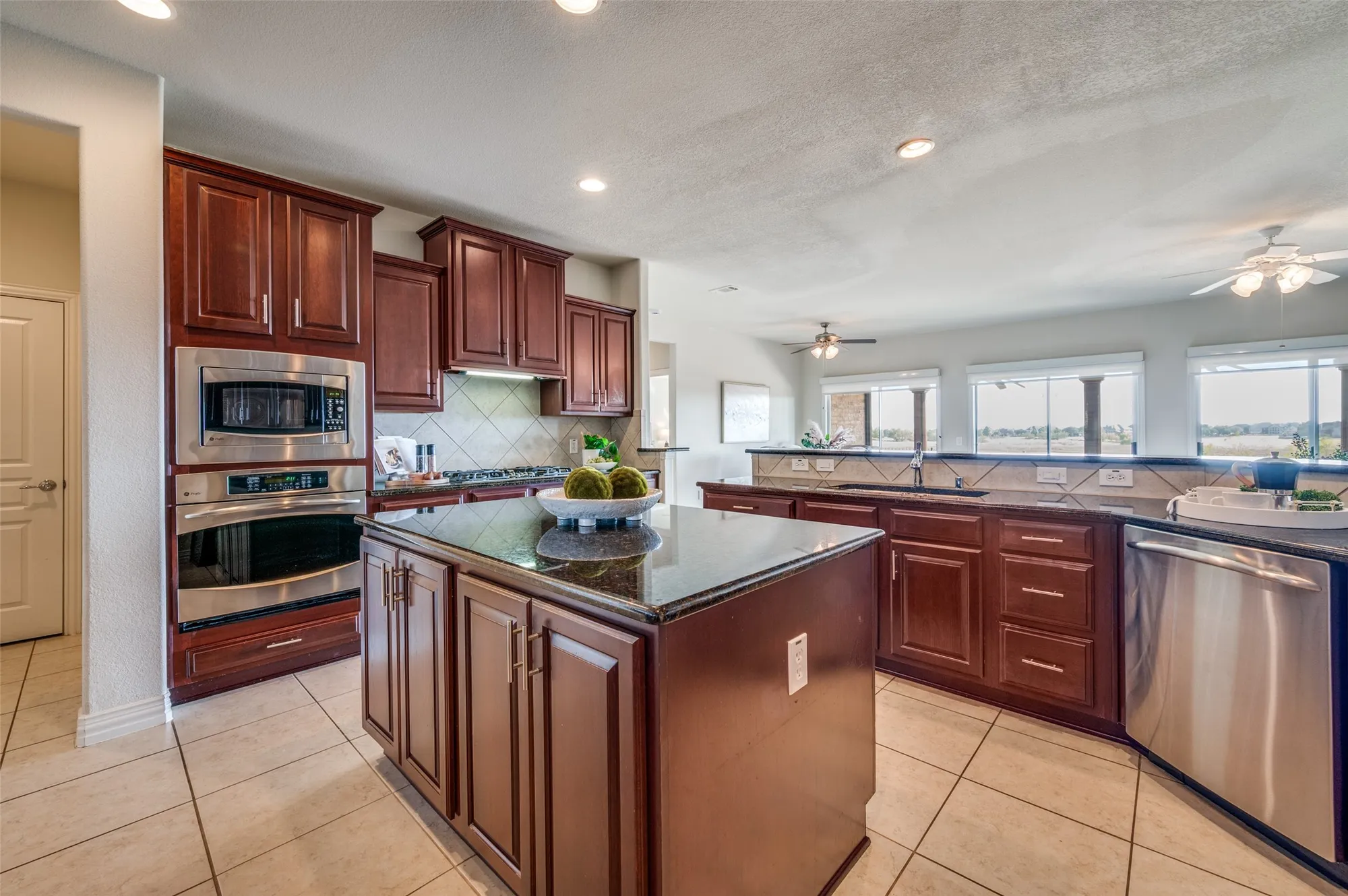 Property Slideshow image 10 of 30 | 1175 harbor springs dr, Frisco, TX, 75036