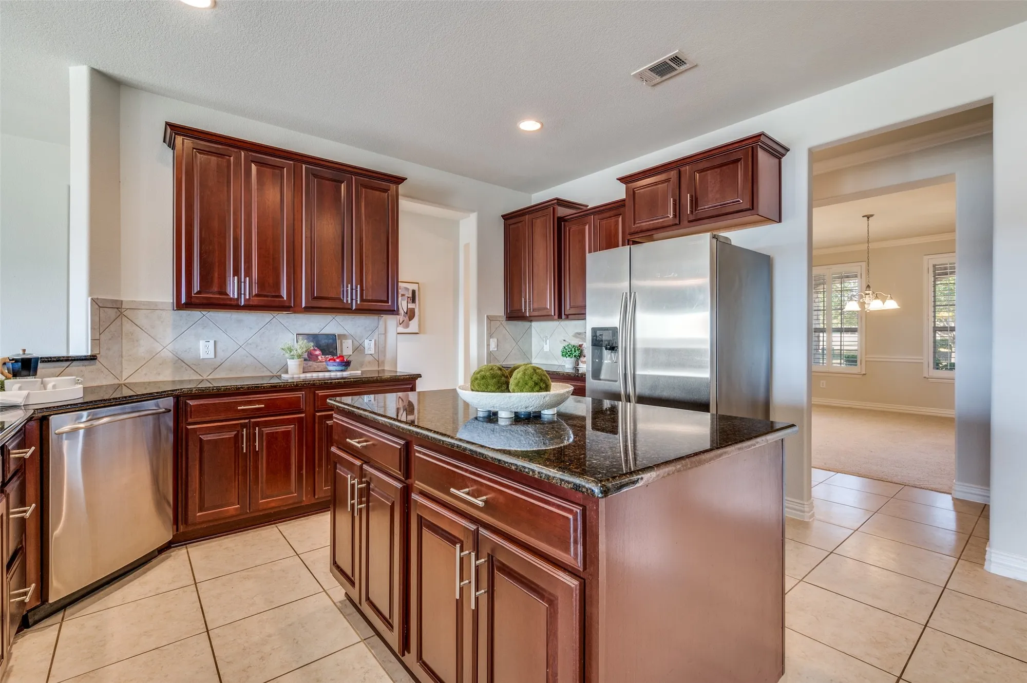 Property Slideshow image 12 of 30 | 1175 harbor springs dr, Frisco, TX, 75036