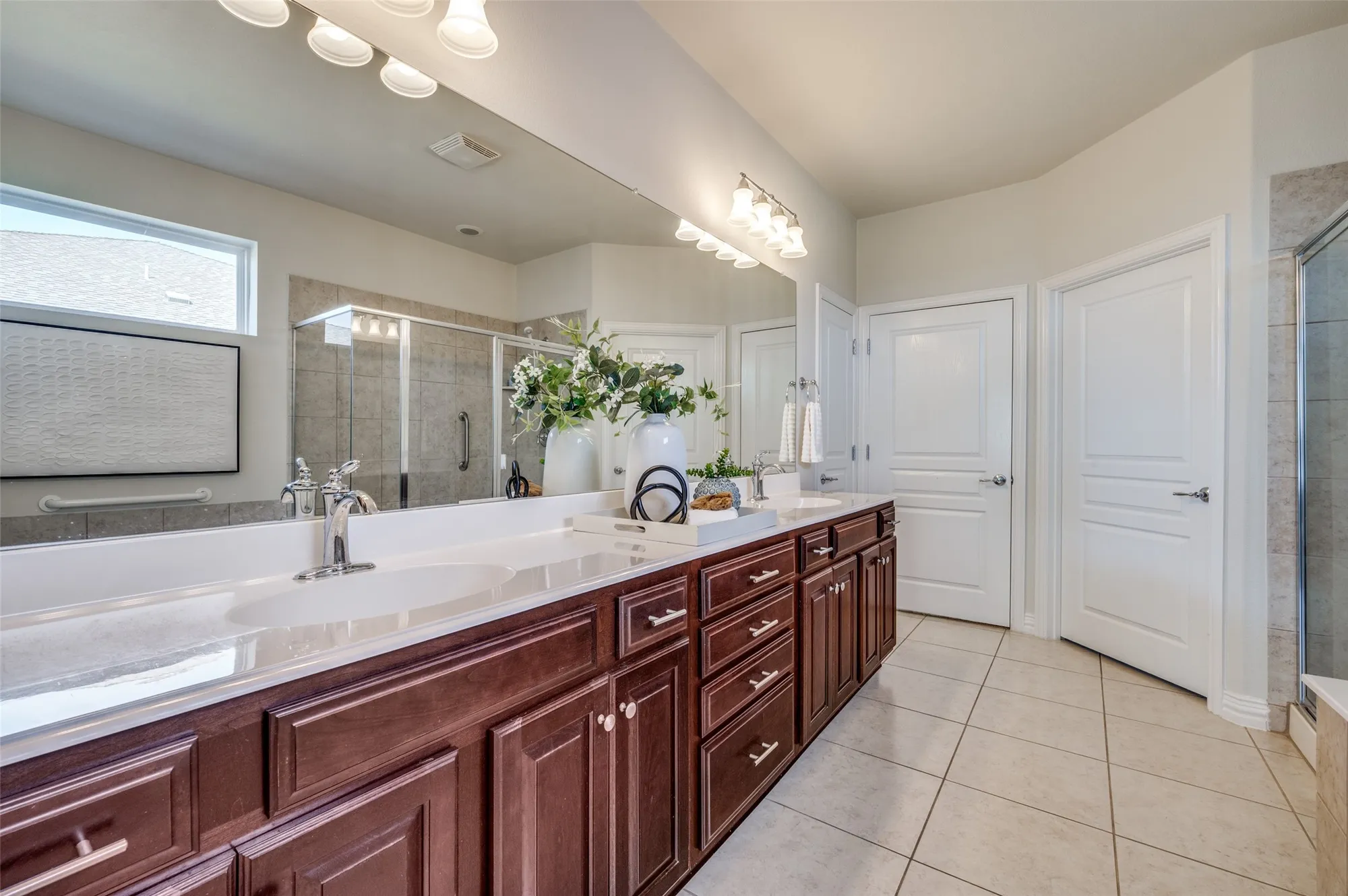 Property Slideshow image 20 of 30 | 1175 harbor springs dr, Frisco, TX, 75036