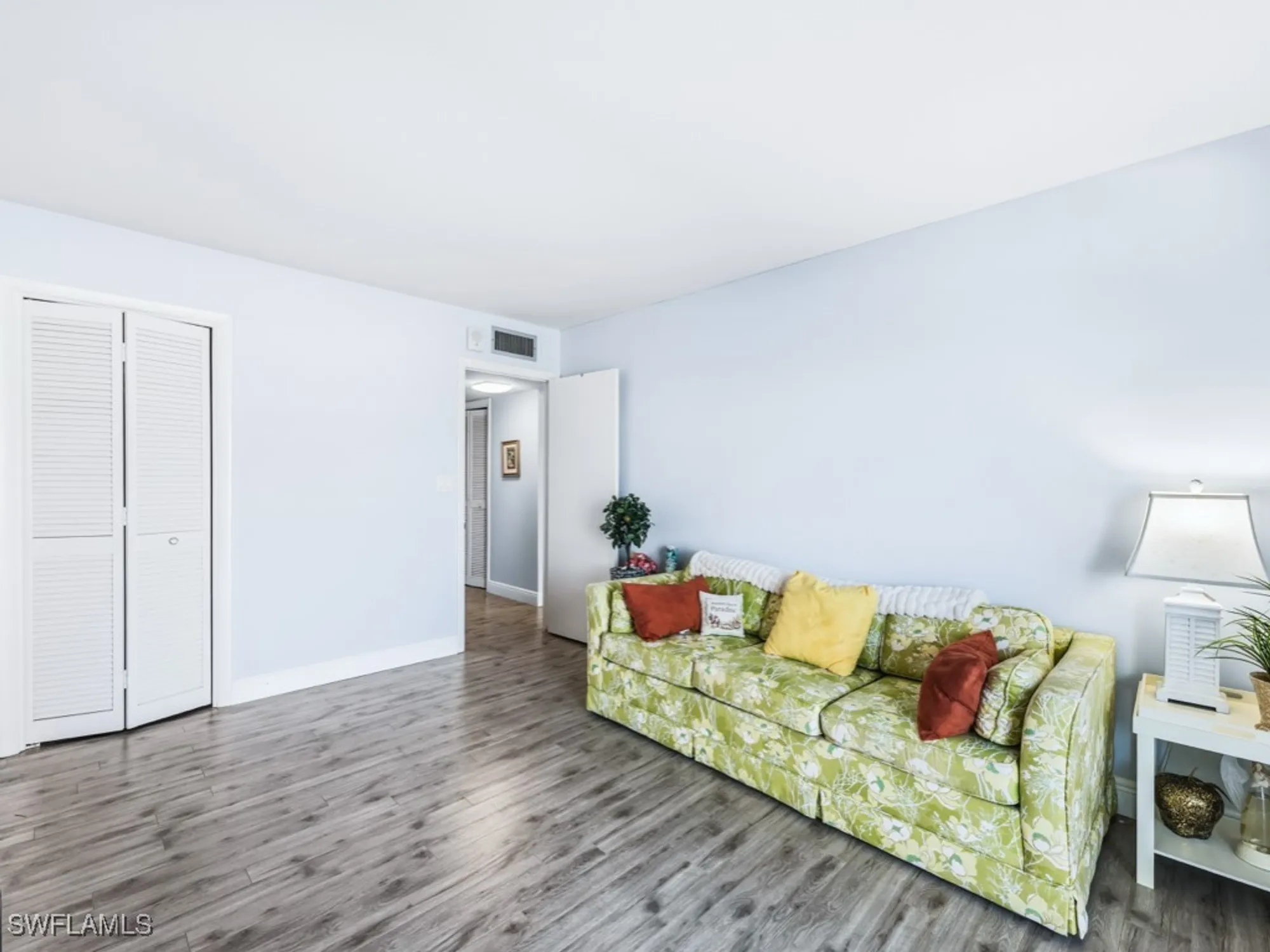 Property Slideshow image 19 of 26 | 3000 gulf shore blvd 202, Naples, FL, 34103