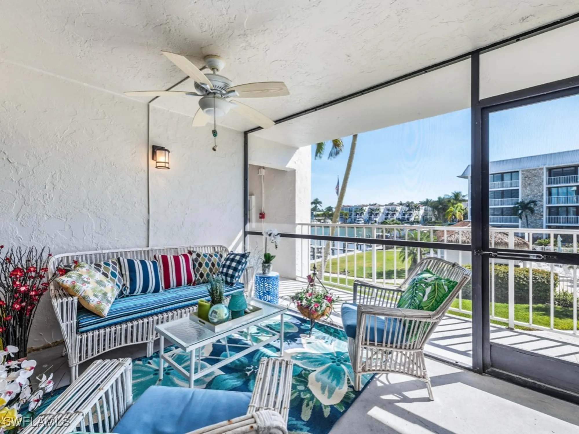 Property Slideshow image 12 of 26 | 3000 gulf shore blvd 202, Naples, FL, 34103