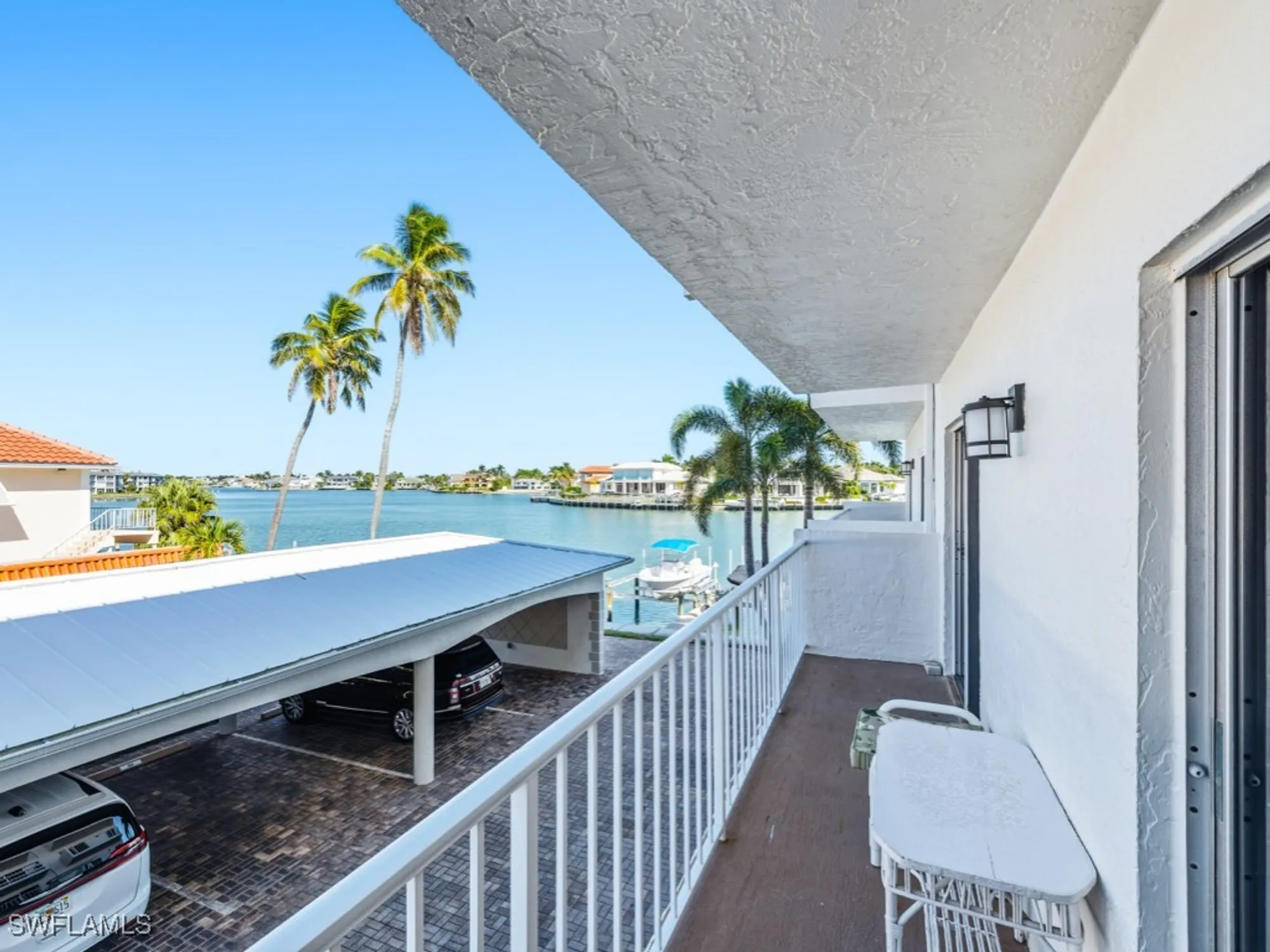Property Slideshow image 13 of 26 | 3000 gulf shore blvd 202, Naples, FL, 34103