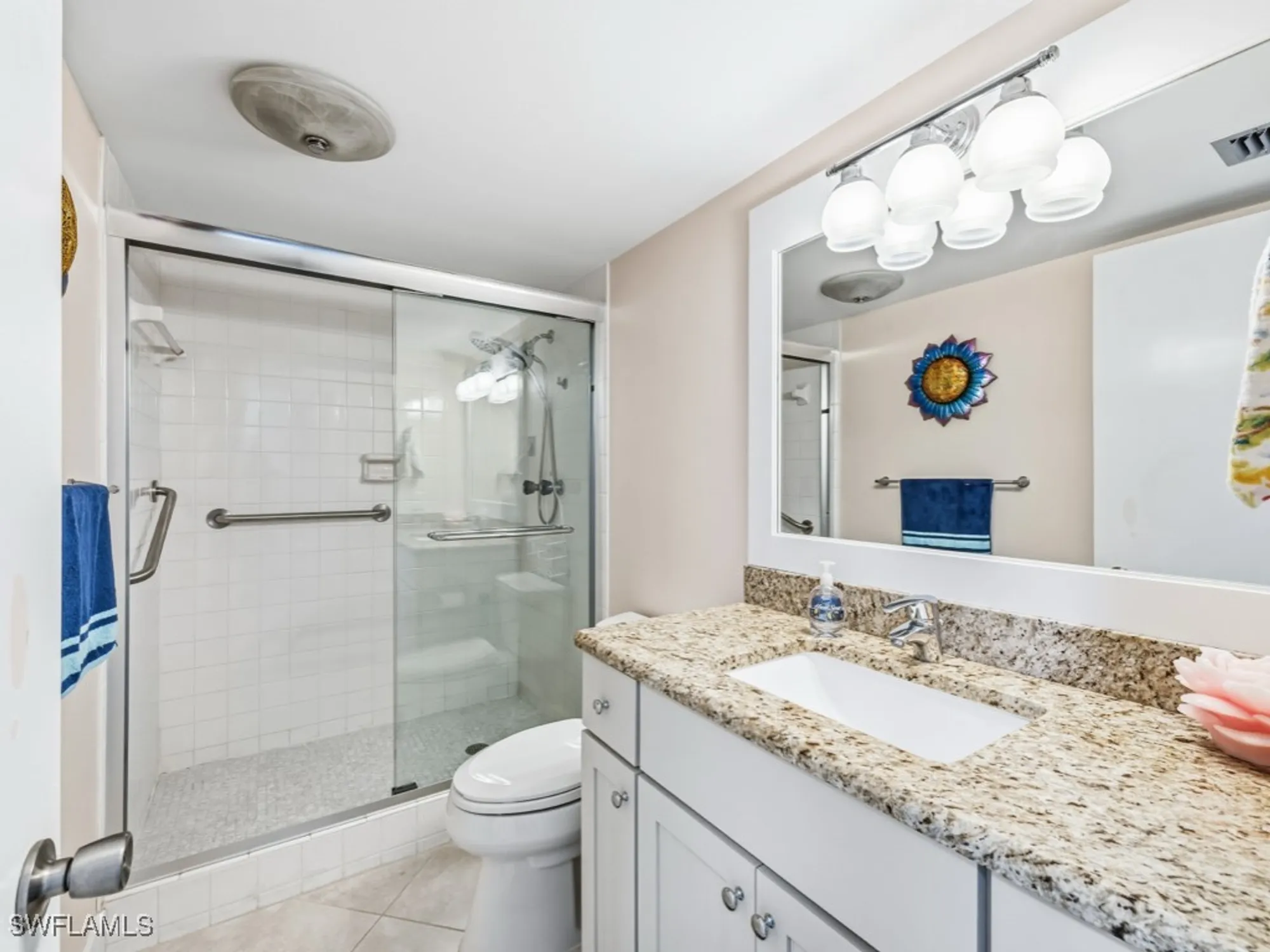 Property Slideshow image 24 of 26 | 3000 gulf shore blvd 202, Naples, FL, 34103
