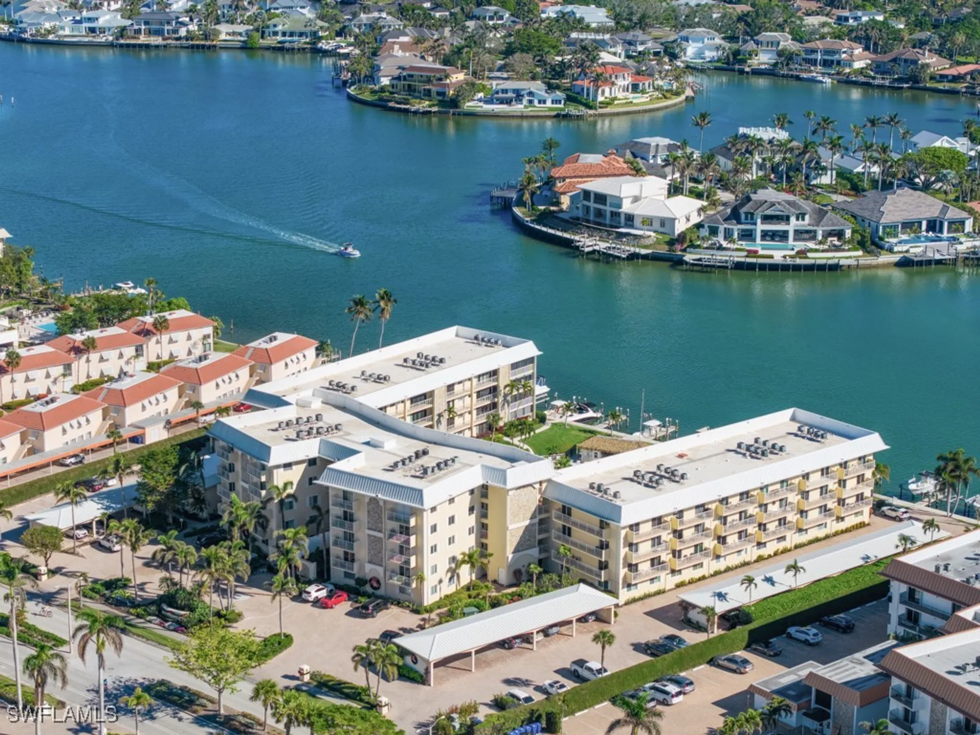 Property Slideshow image 2 of 26 | 3000 gulf shore blvd 202, Naples, FL, 34103