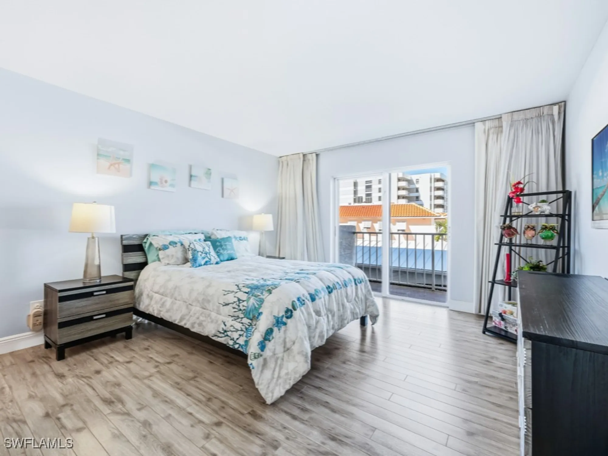 Property Slideshow image 20 of 26 | 3000 gulf shore blvd 202, Naples, FL, 34103