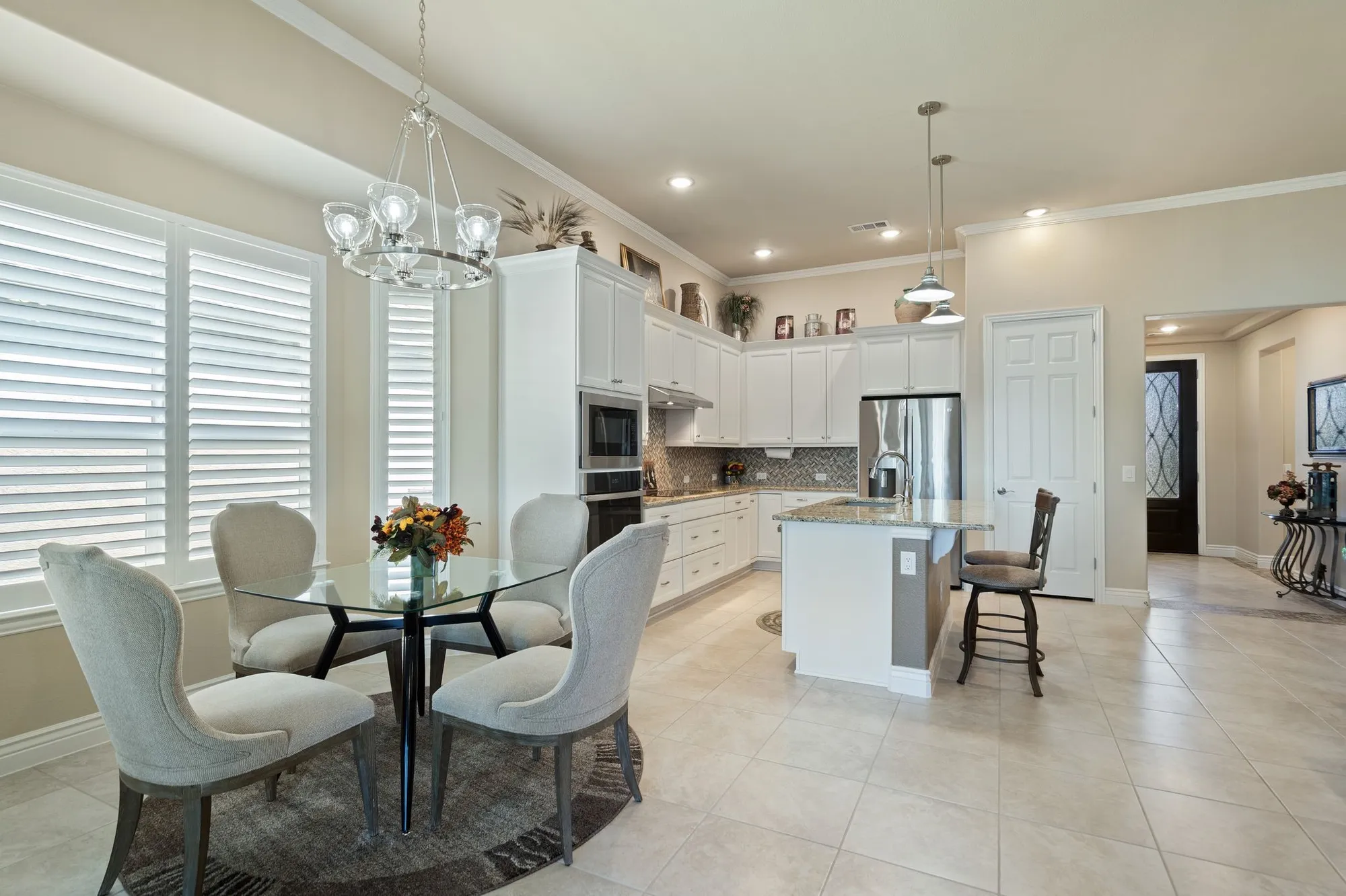 Property Slideshow image 16 of 32 | 9720 silver rock way, Denton, TX, 76207