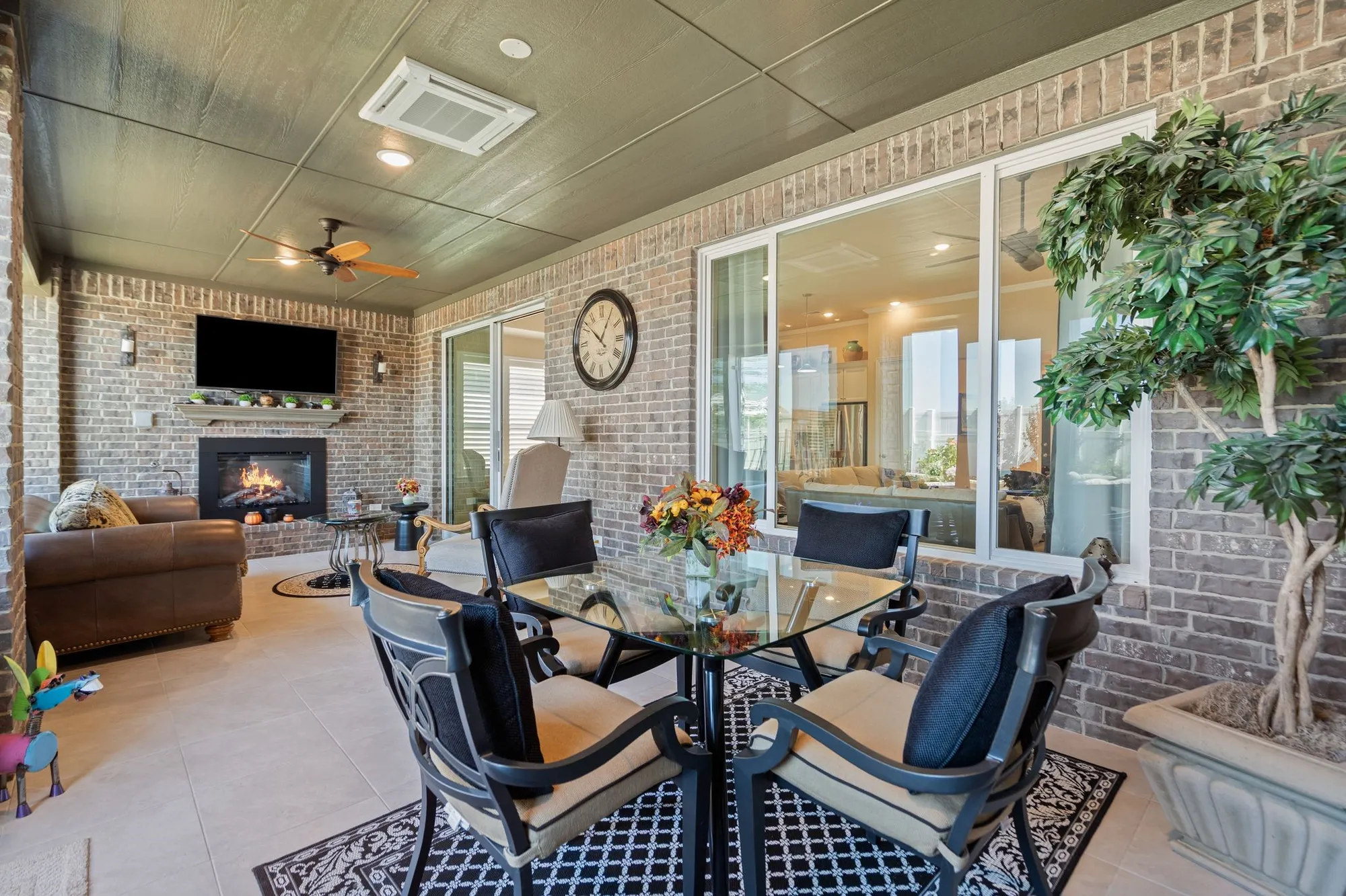 Property Slideshow image 18 of 32 | 9720 silver rock way, Denton, TX, 76207