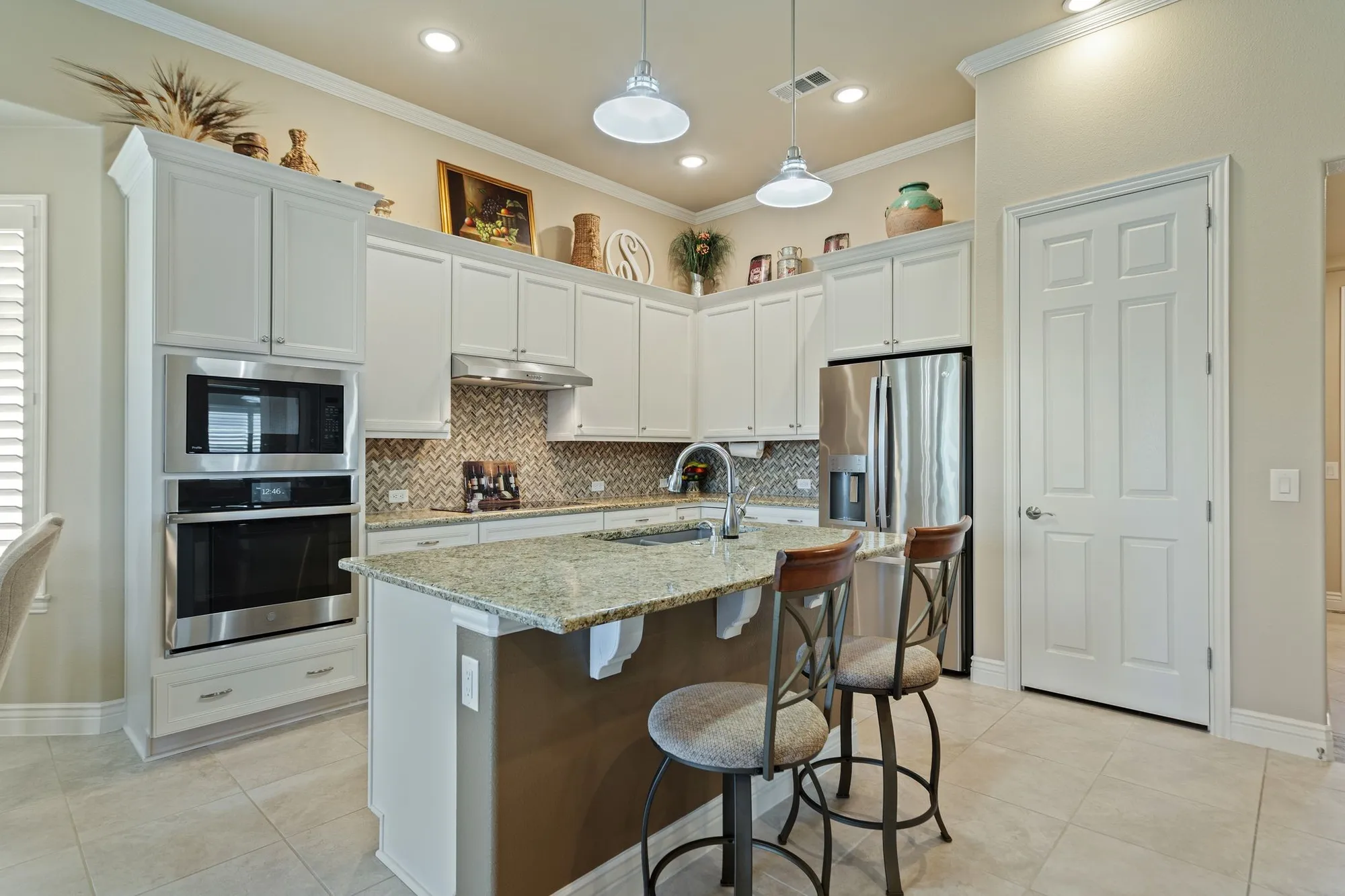Property Slideshow image 12 of 32 | 9720 silver rock way, Denton, TX, 76207