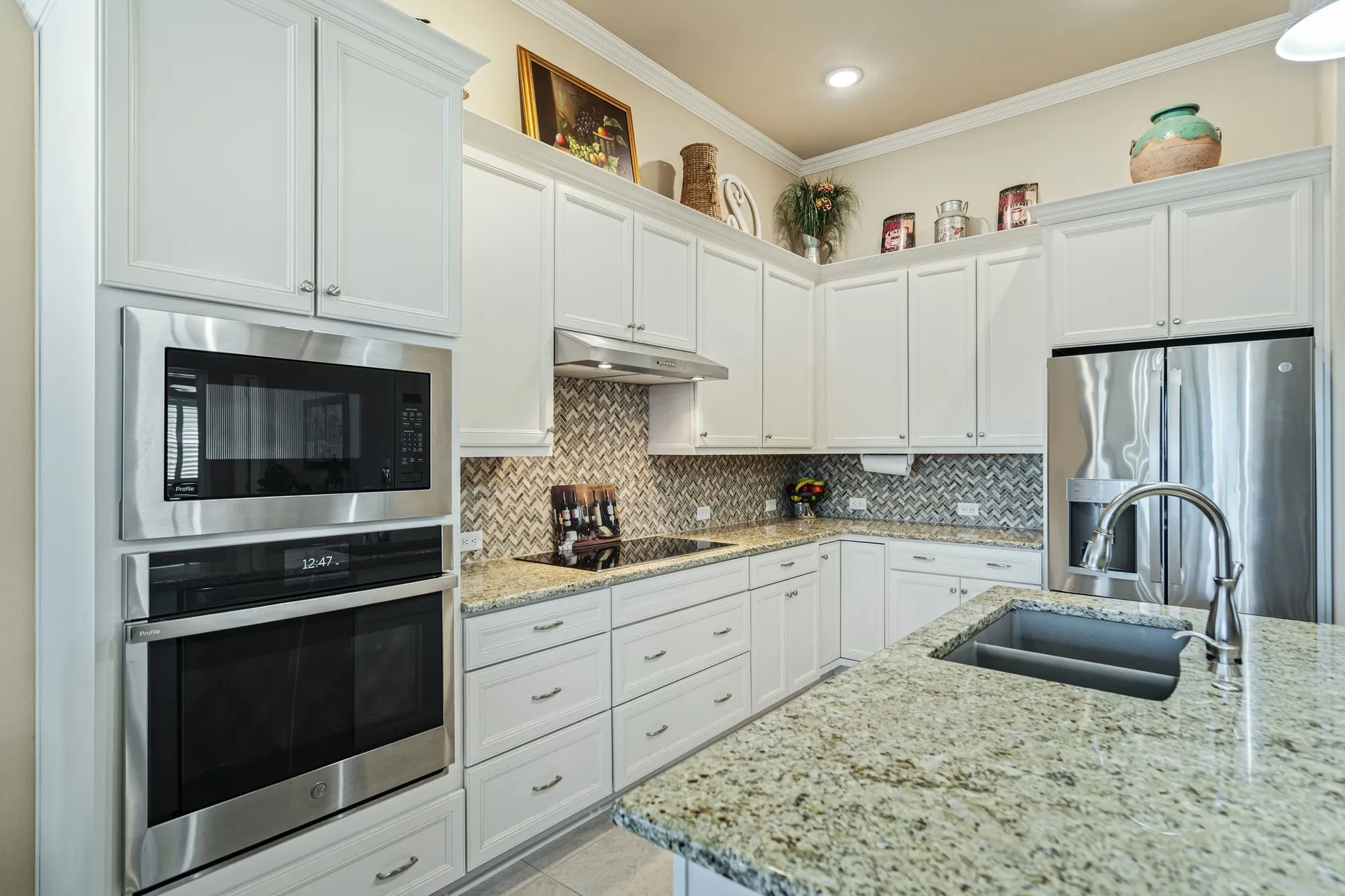 Property Slideshow image 13 of 32 | 9720 silver rock way, Denton, TX, 76207