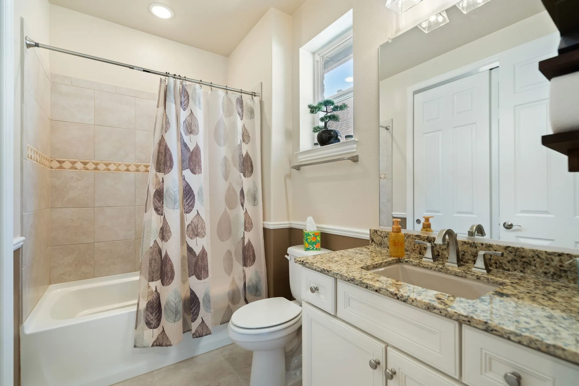 Property Slideshow image 23 of 32 | 9720 silver rock way, Denton, TX, 76207