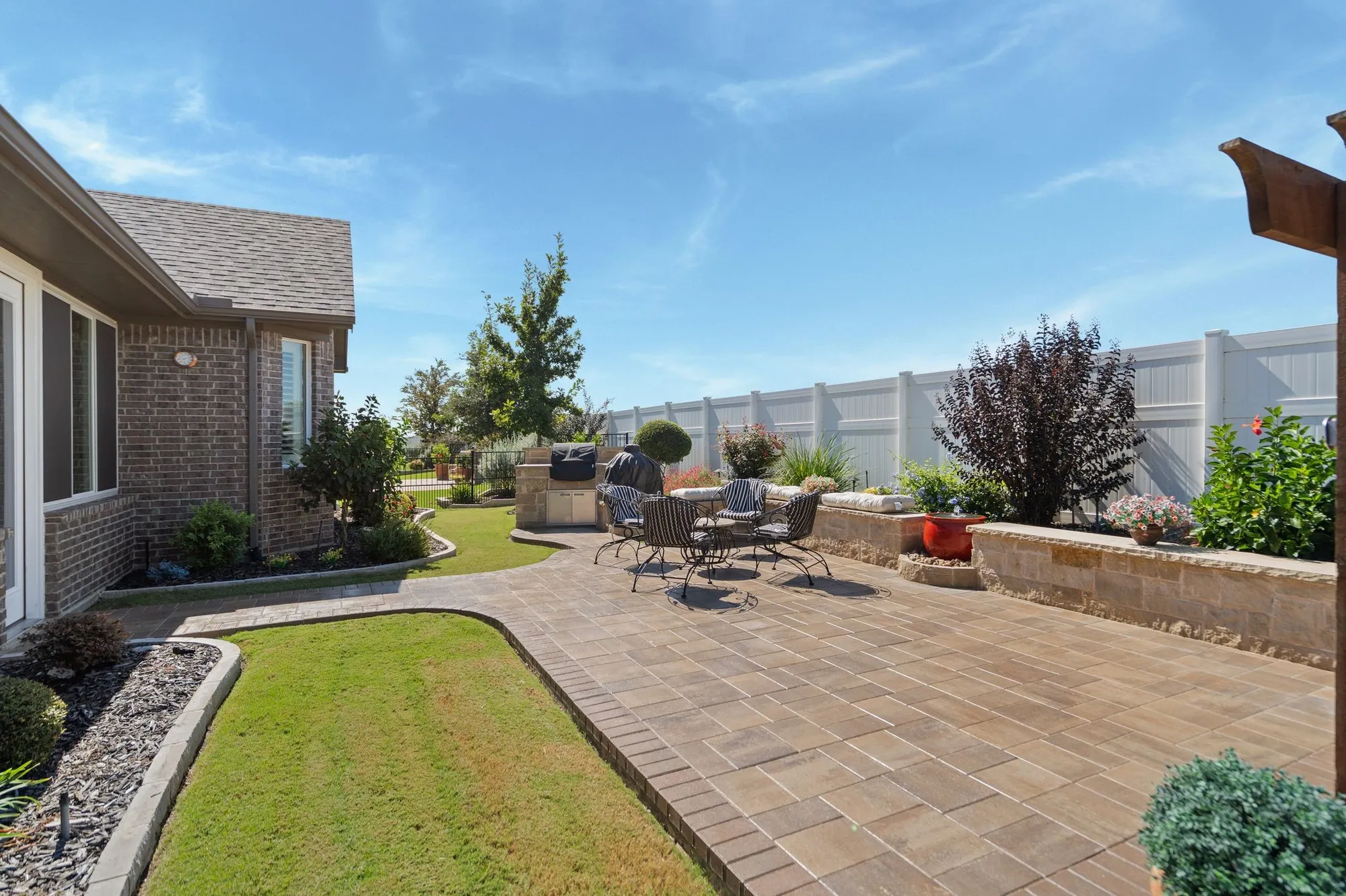 Property Slideshow image 30 of 32 | 9720 silver rock way, Denton, TX, 76207