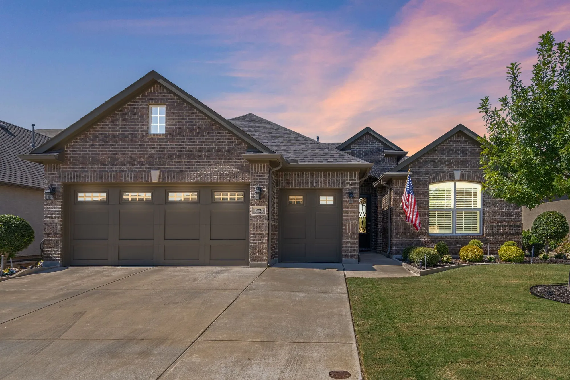 Property Slideshow image 31 of 32 | 9720 silver rock way, Denton, TX, 76207