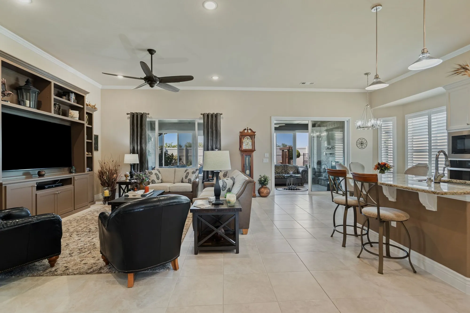 Property Slideshow image 6 of 32 | 9720 silver rock way, Denton, TX, 76207