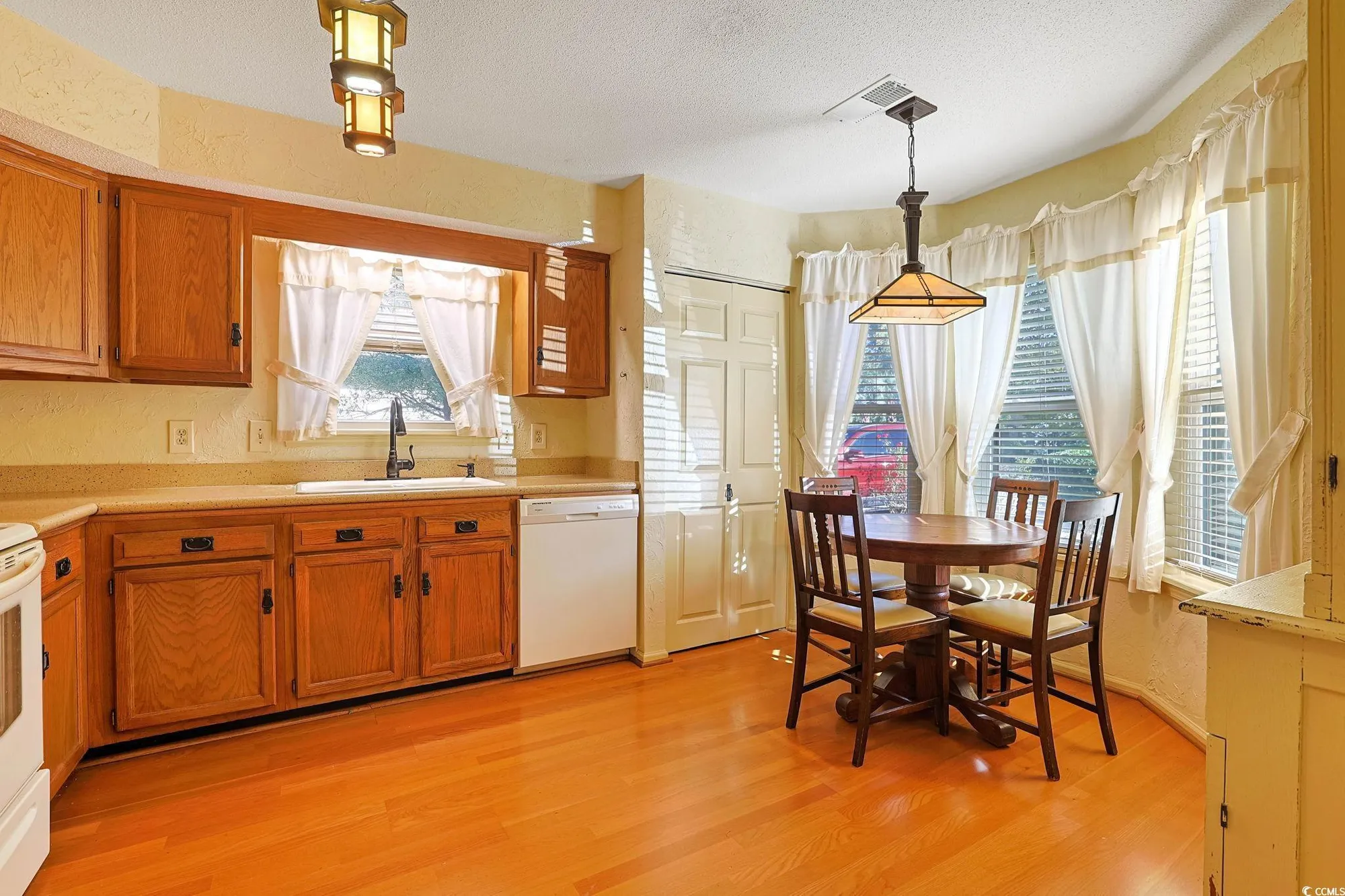 Property Slideshow image 8 of 36 | 123 hickory dr, Conway, SC, 29526