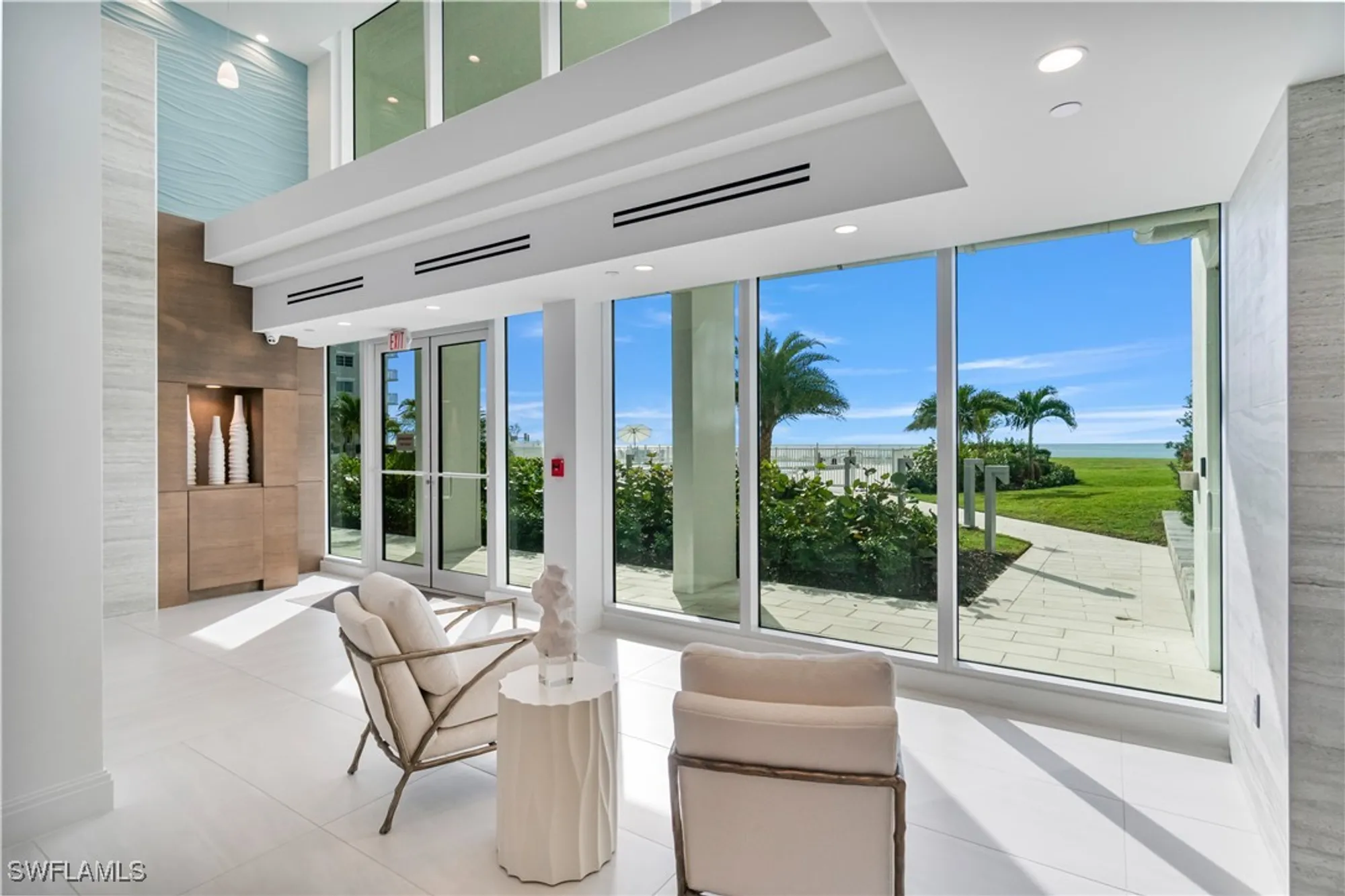 Property Slideshow image 15 of 24 | 3443 gulf shore blvd 812, Naples, FL, 34103