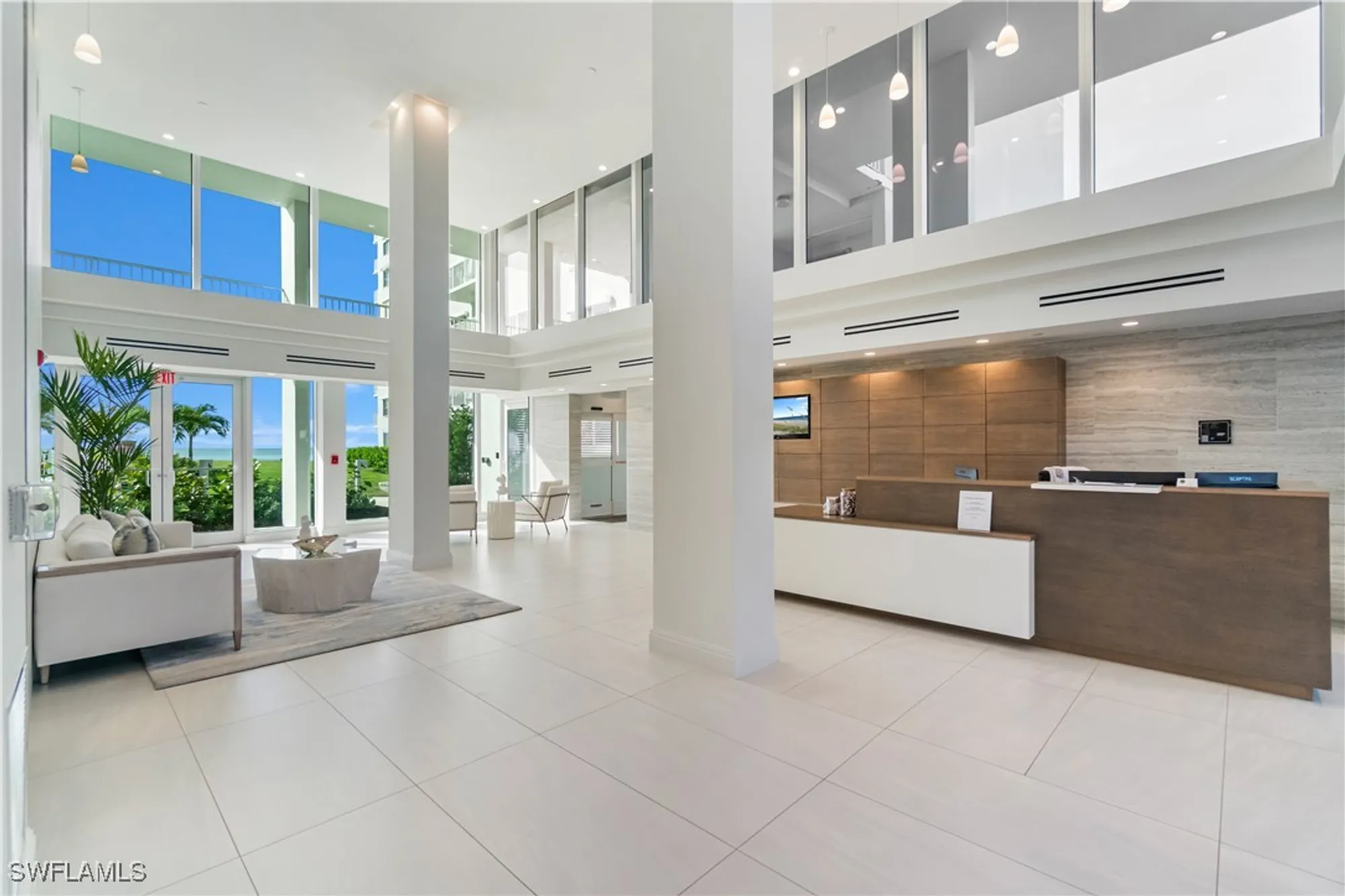 Property Slideshow image 16 of 24 | 3443 gulf shore blvd 812, Naples, FL, 34103