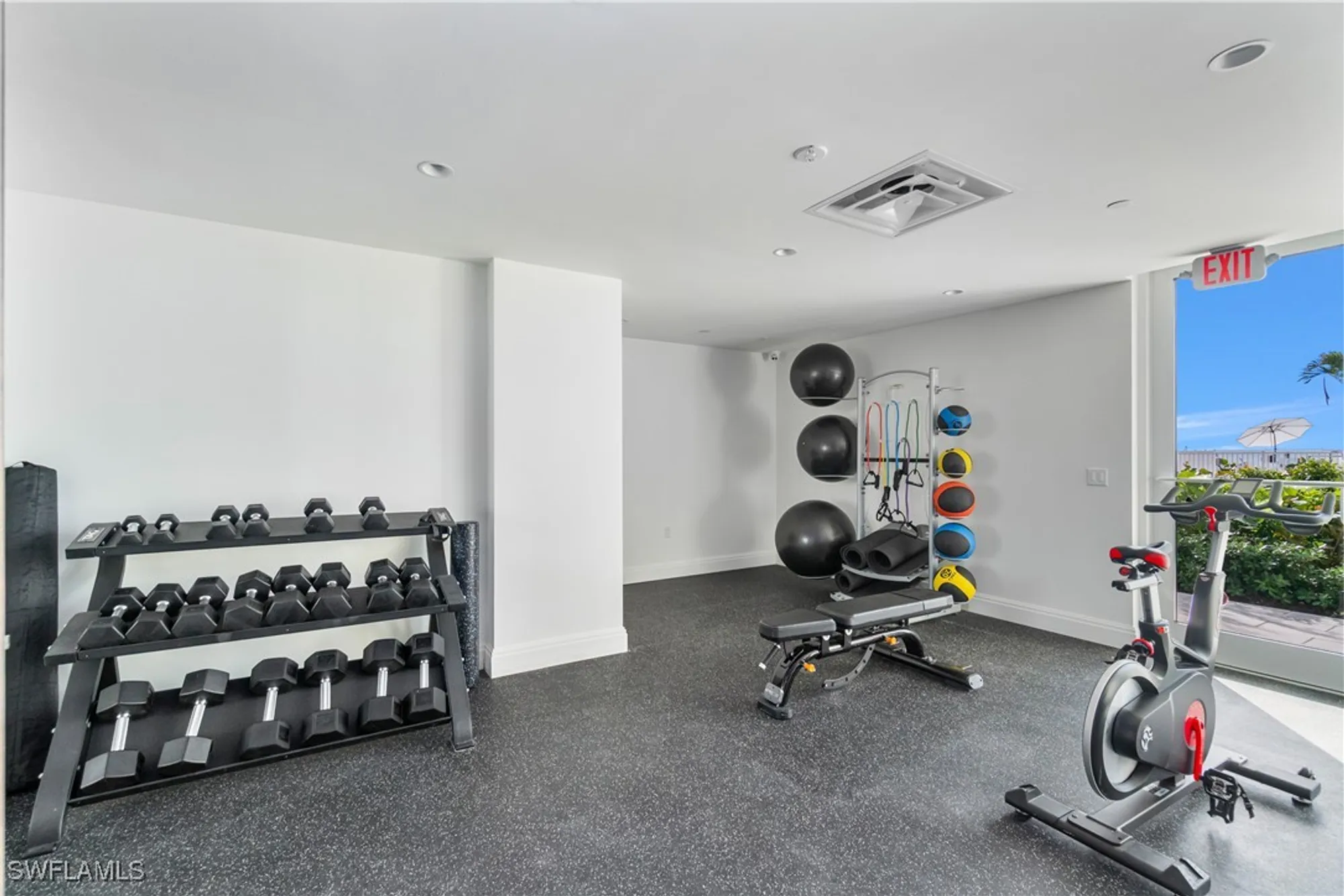 Property Slideshow image 17 of 24 | 3443 gulf shore blvd 812, Naples, FL, 34103