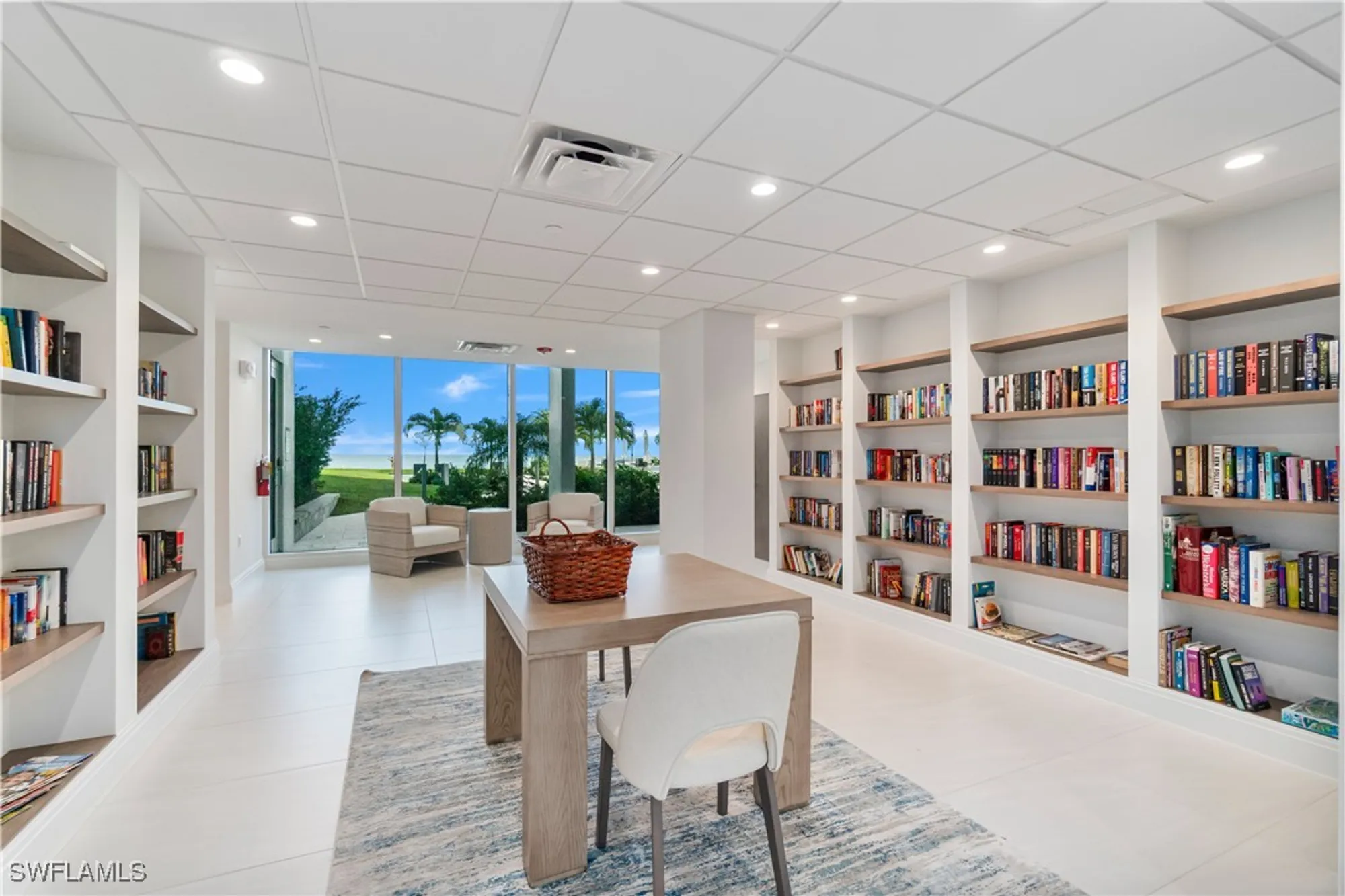 Property Slideshow image 19 of 24 | 3443 gulf shore blvd 812, Naples, FL, 34103