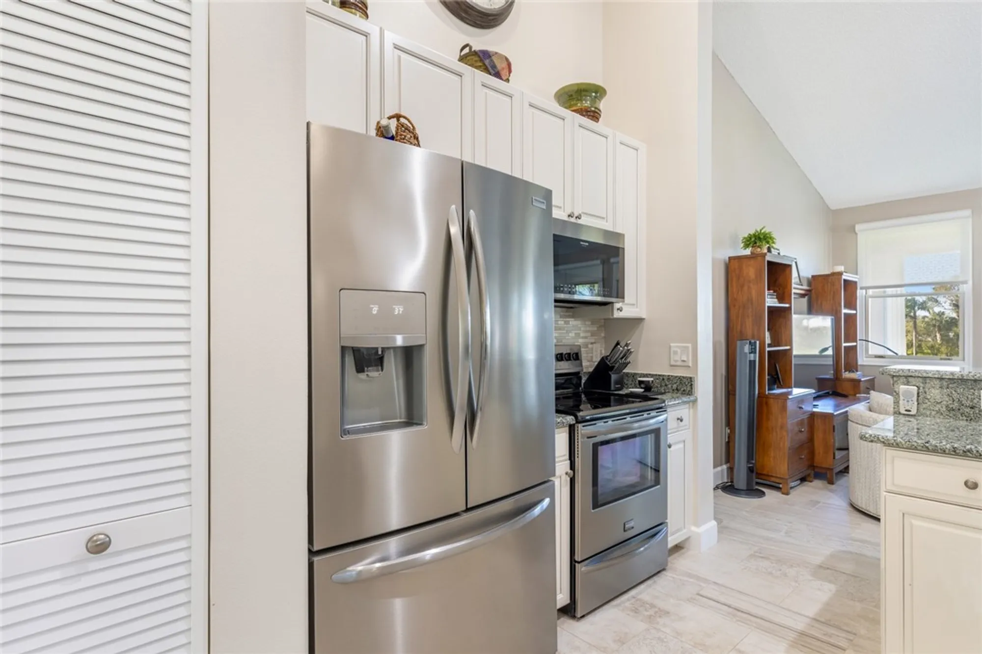 Property Slideshow image 6 of 35 | 4877 n newport island dr # 14d, Vero Beach, FL, 32967