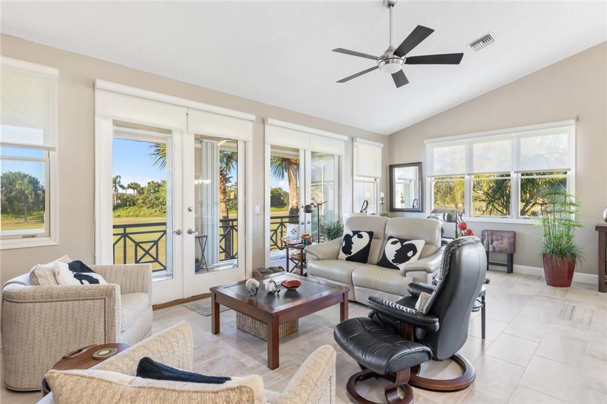 Property Slideshow image 9 of 35 | 4877 n newport island dr # 14d, Vero Beach, FL, 32967