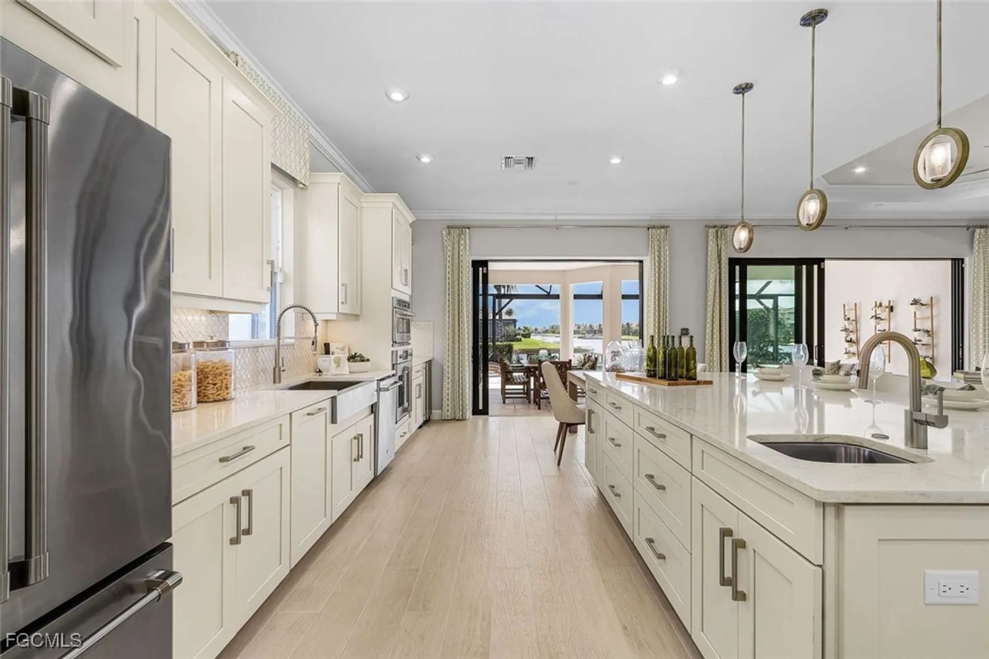 Property Slideshow image 14 of 36 | 11591 venetian lagoon dr, Fort Myers, FL, 33913