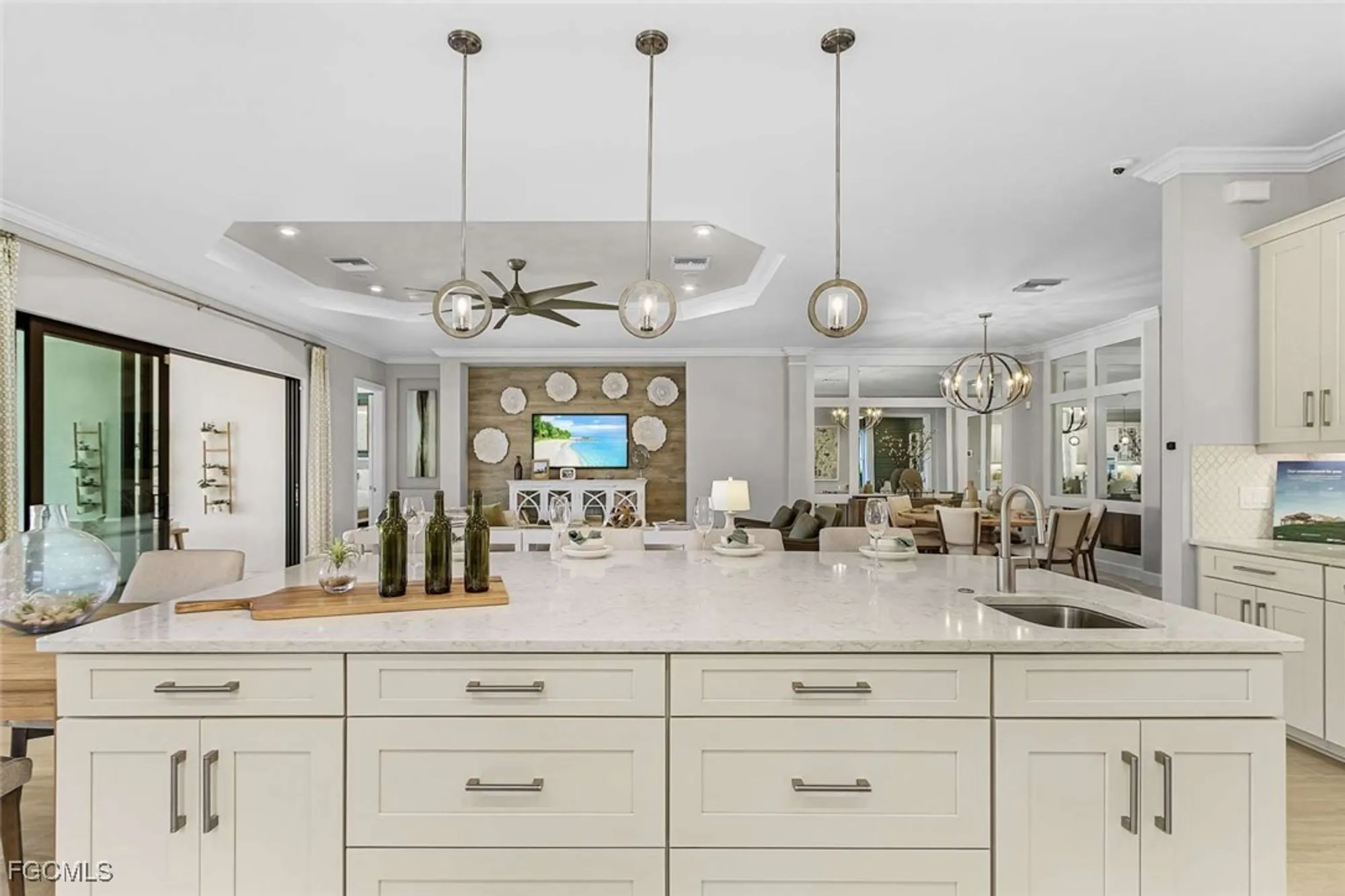 Property Slideshow image 15 of 36 | 11591 venetian lagoon dr, Fort Myers, FL, 33913