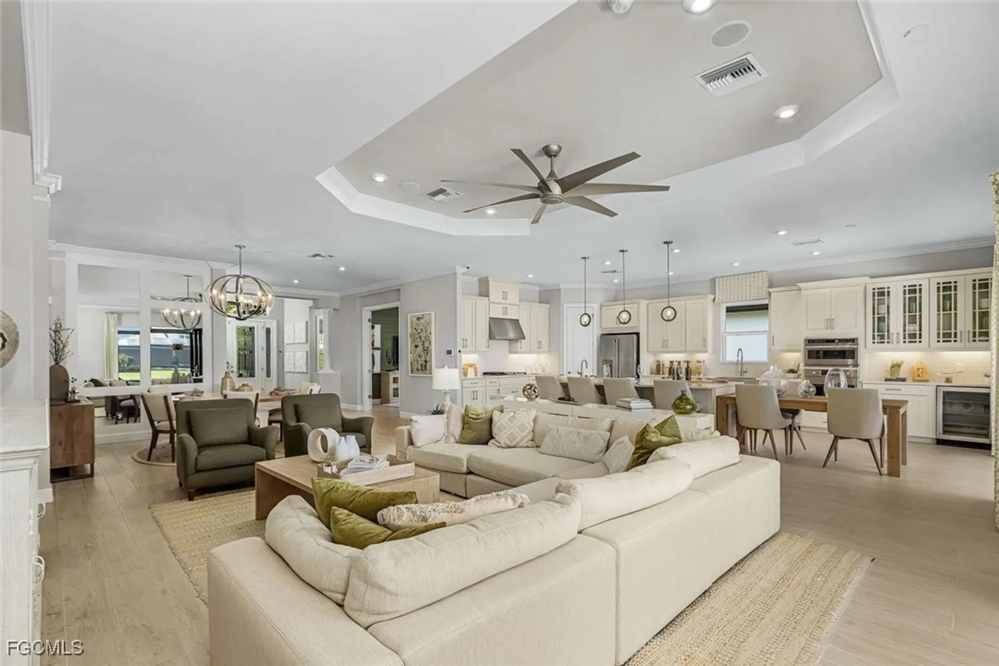 Property Slideshow image 8 of 36 | 11591 venetian lagoon dr, Fort Myers, FL, 33913