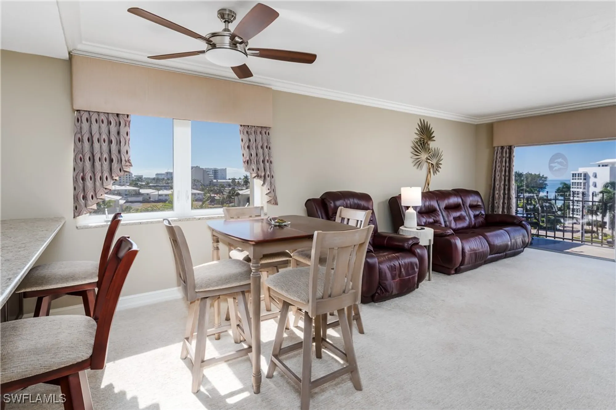 Property Slideshow image 14 of 50 | 2150 gulf shore blvd 609, Naples, FL, 34102