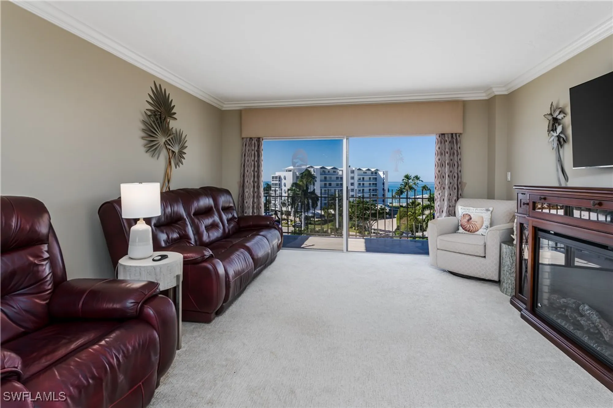 Property Slideshow image 15 of 50 | 2150 gulf shore blvd 609, Naples, FL, 34102