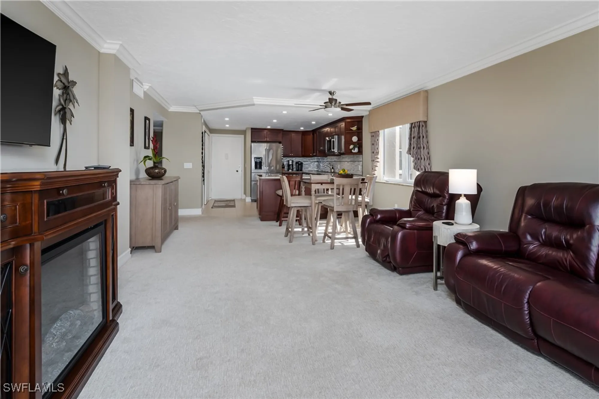 Property Slideshow image 19 of 50 | 2150 gulf shore blvd 609, Naples, FL, 34102