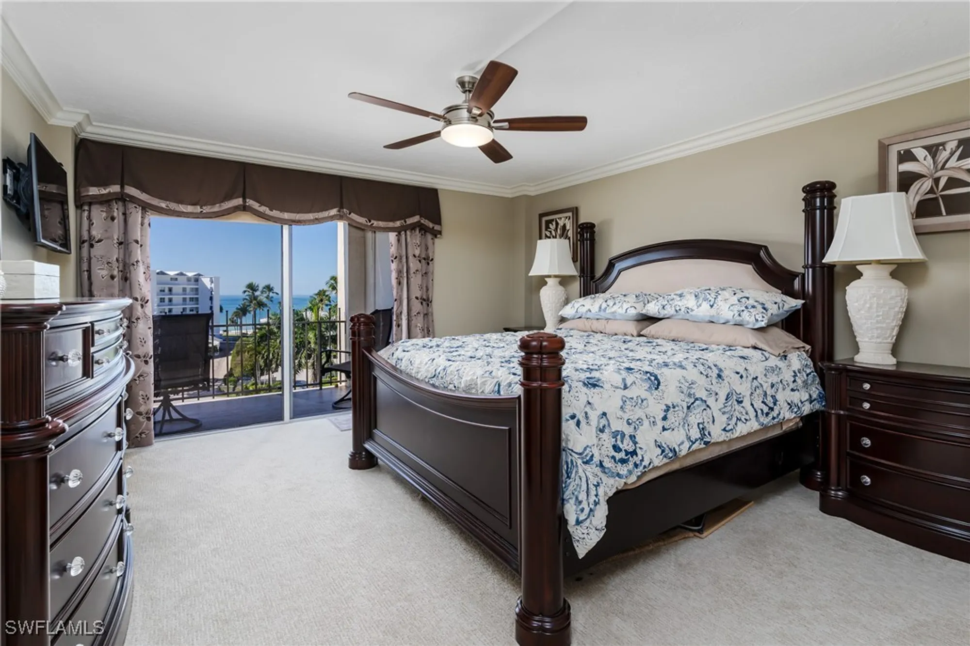 Property Slideshow image 24 of 50 | 2150 gulf shore blvd 609, Naples, FL, 34102
