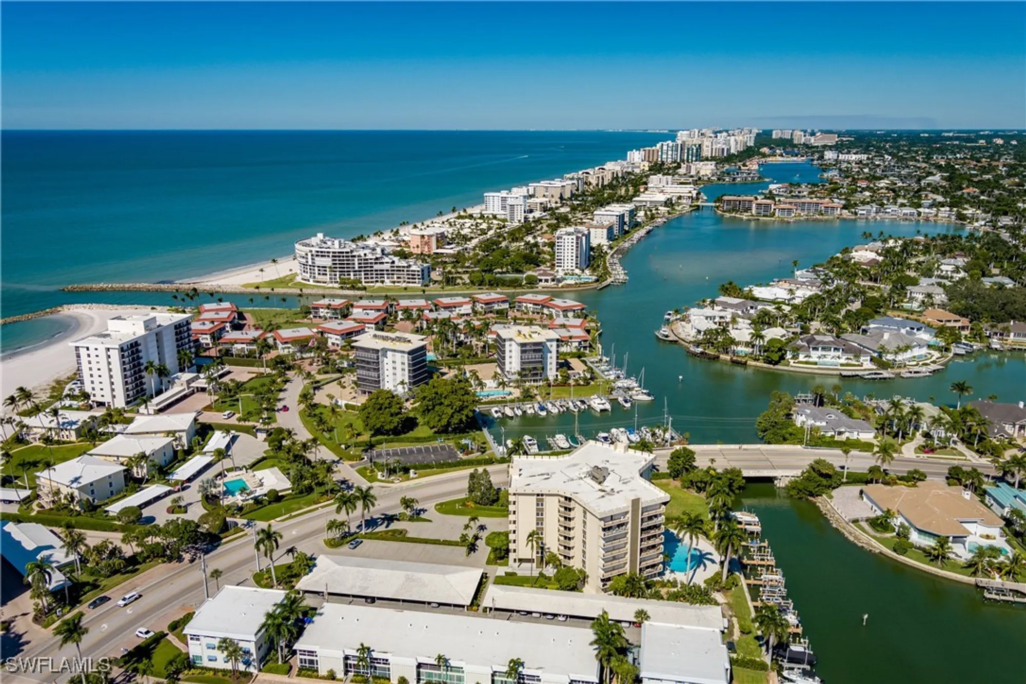 Property Slideshow image 3 of 50 | 2150 gulf shore blvd 609, Naples, FL, 34102