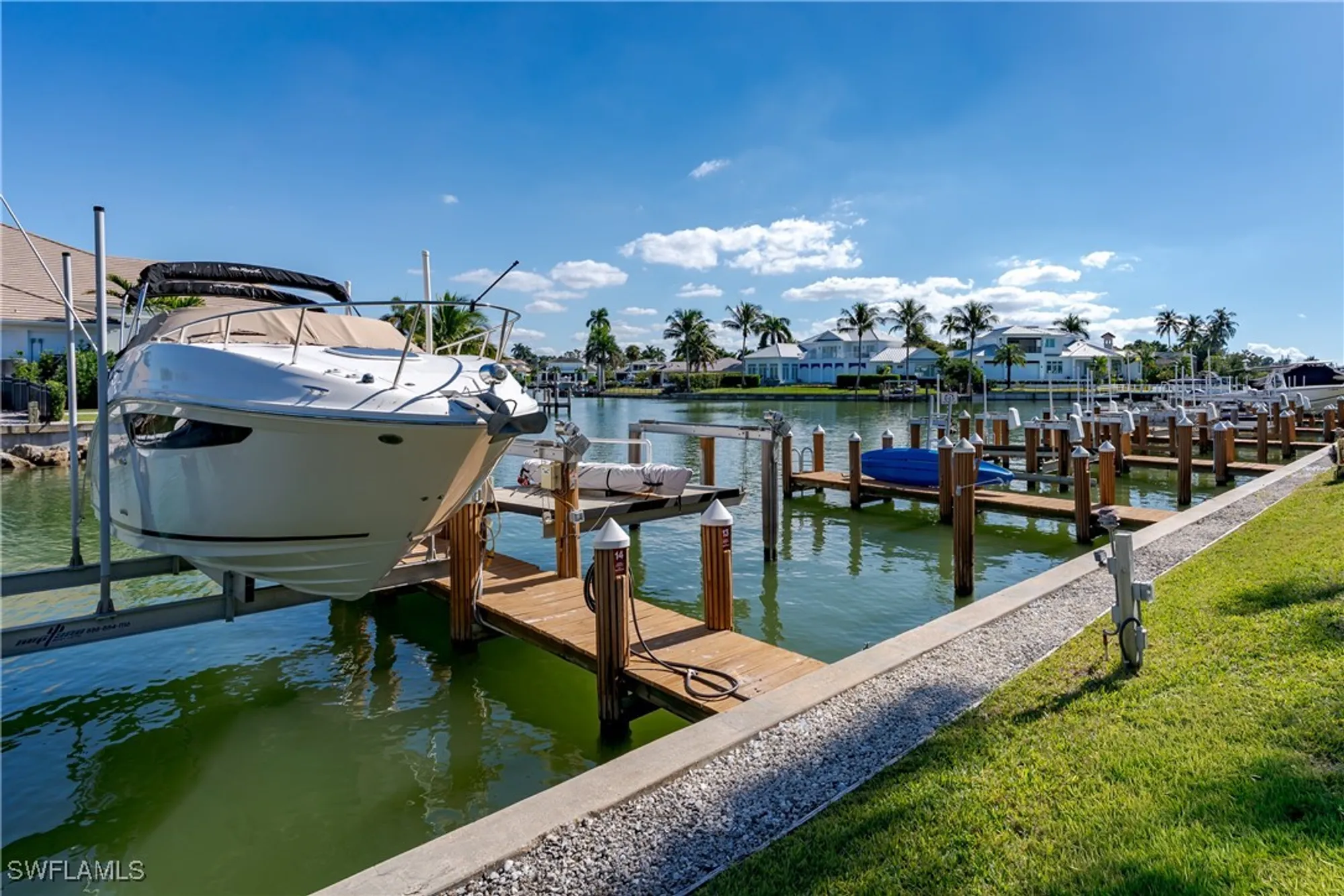 Property Slideshow image 31 of 50 | 2150 gulf shore blvd 609, Naples, FL, 34102
