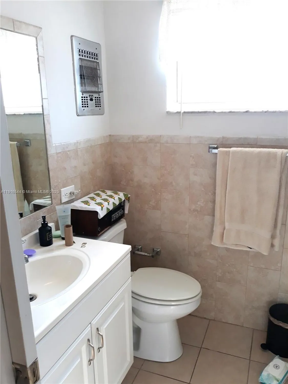 Property Slideshow image 16 of 19 | 215 se 3rd ave 407a, Hallandale Beach, FL, 33009