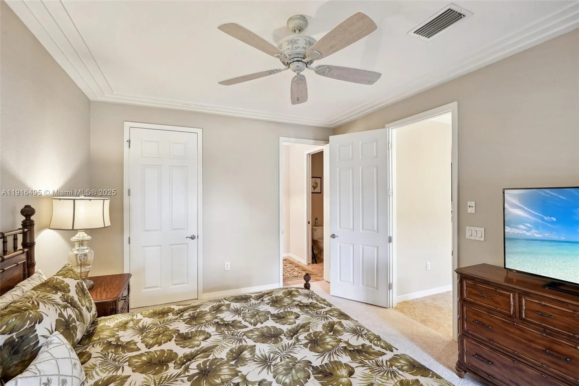 Property Slideshow image 14 of 27 | 9064 capistrano st 5004, Naples, FL, 34113