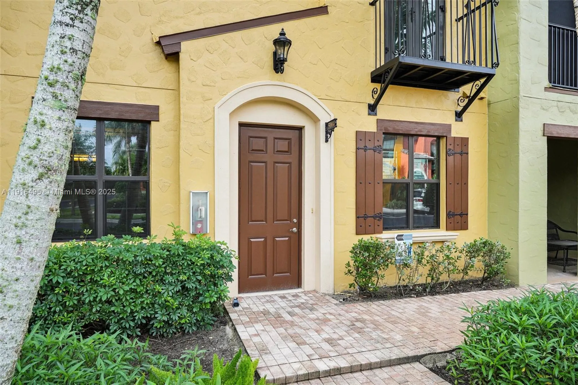 Property Slideshow image 4 of 27 | 9064 capistrano st 5004, Naples, FL, 34113