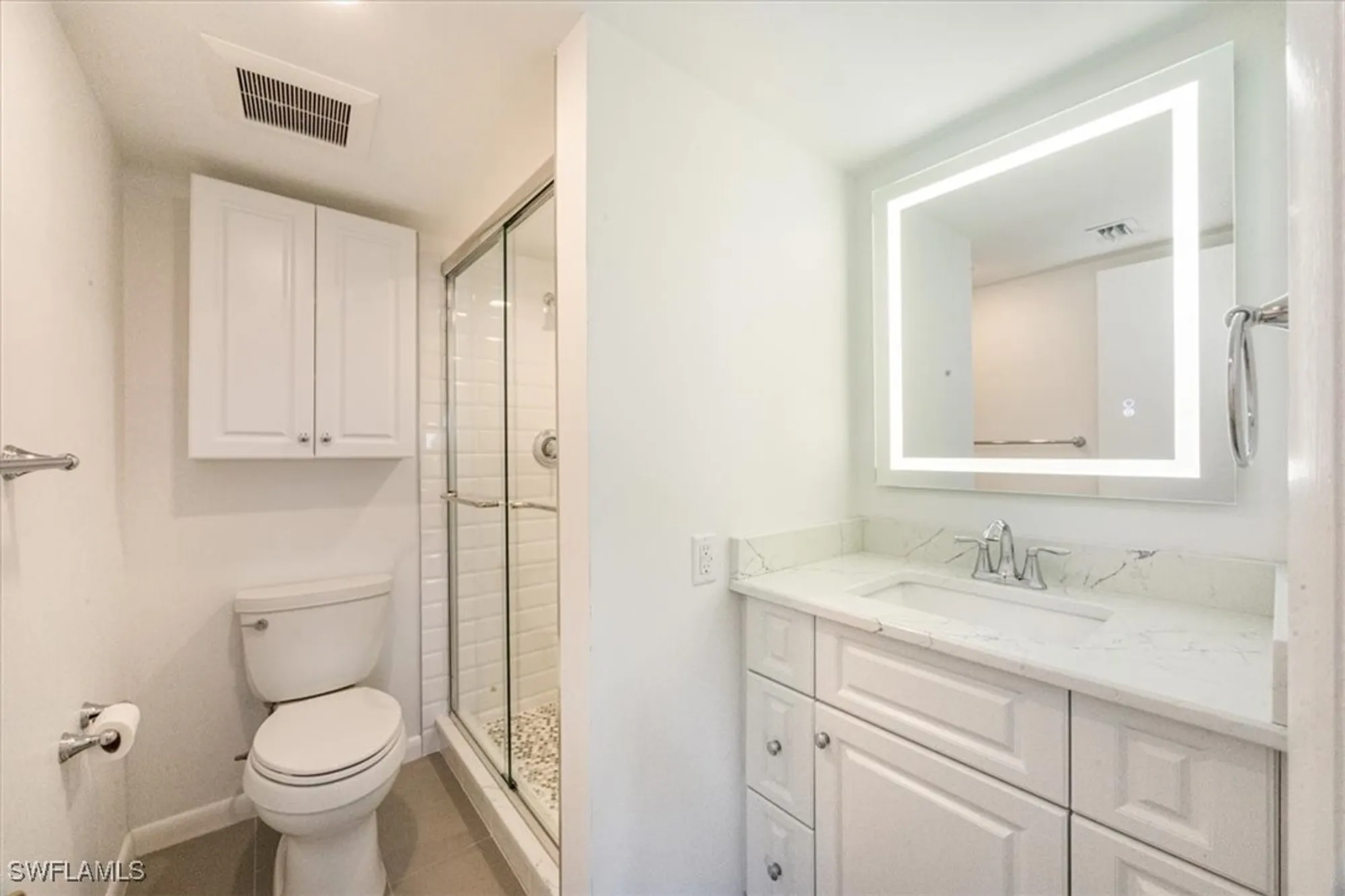 Property Slideshow image 14 of 21 | 3030 binnacle dr 307, Naples, FL, 34103